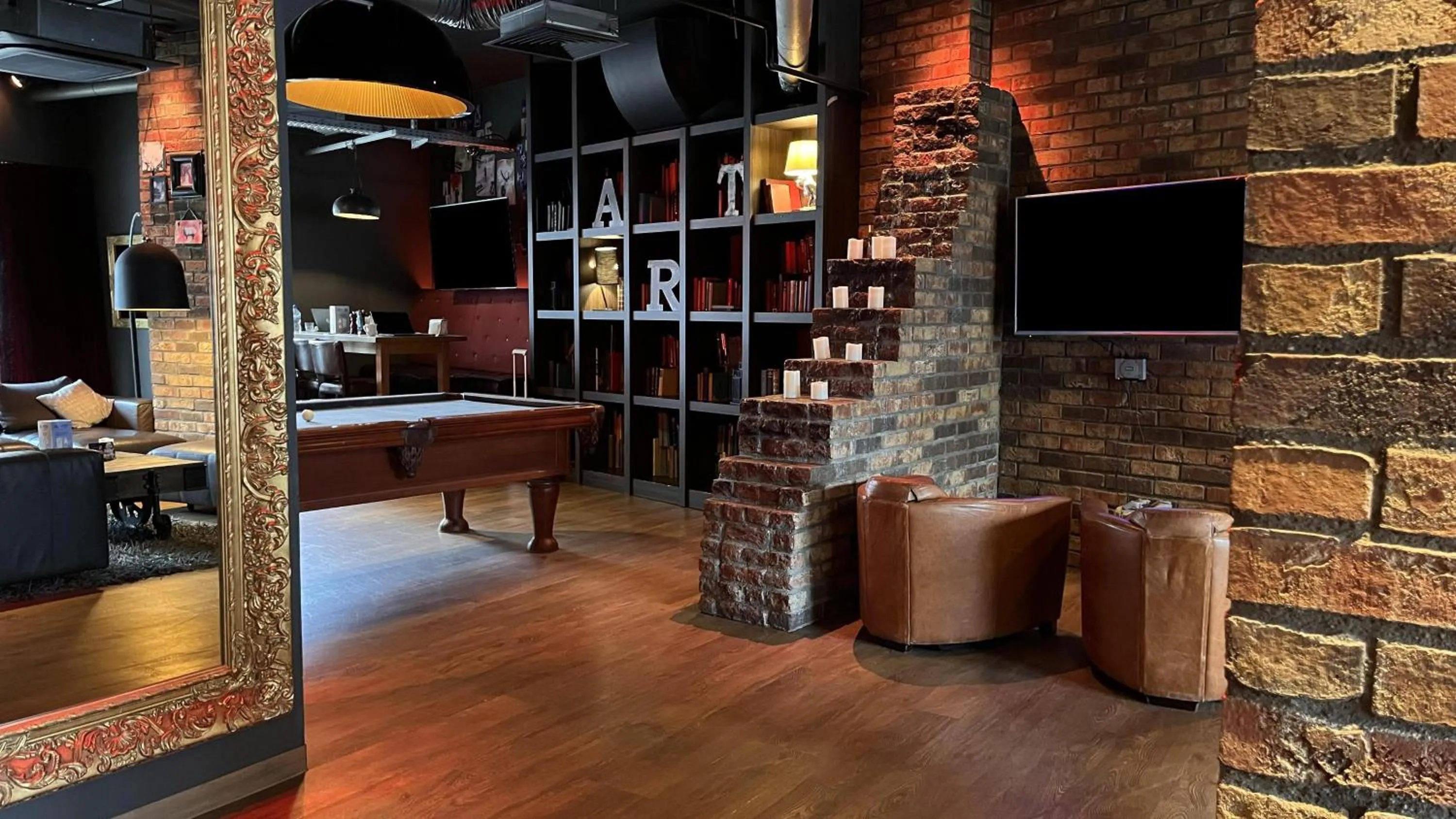 Lobby or reception in B&B HOTEL Inverness