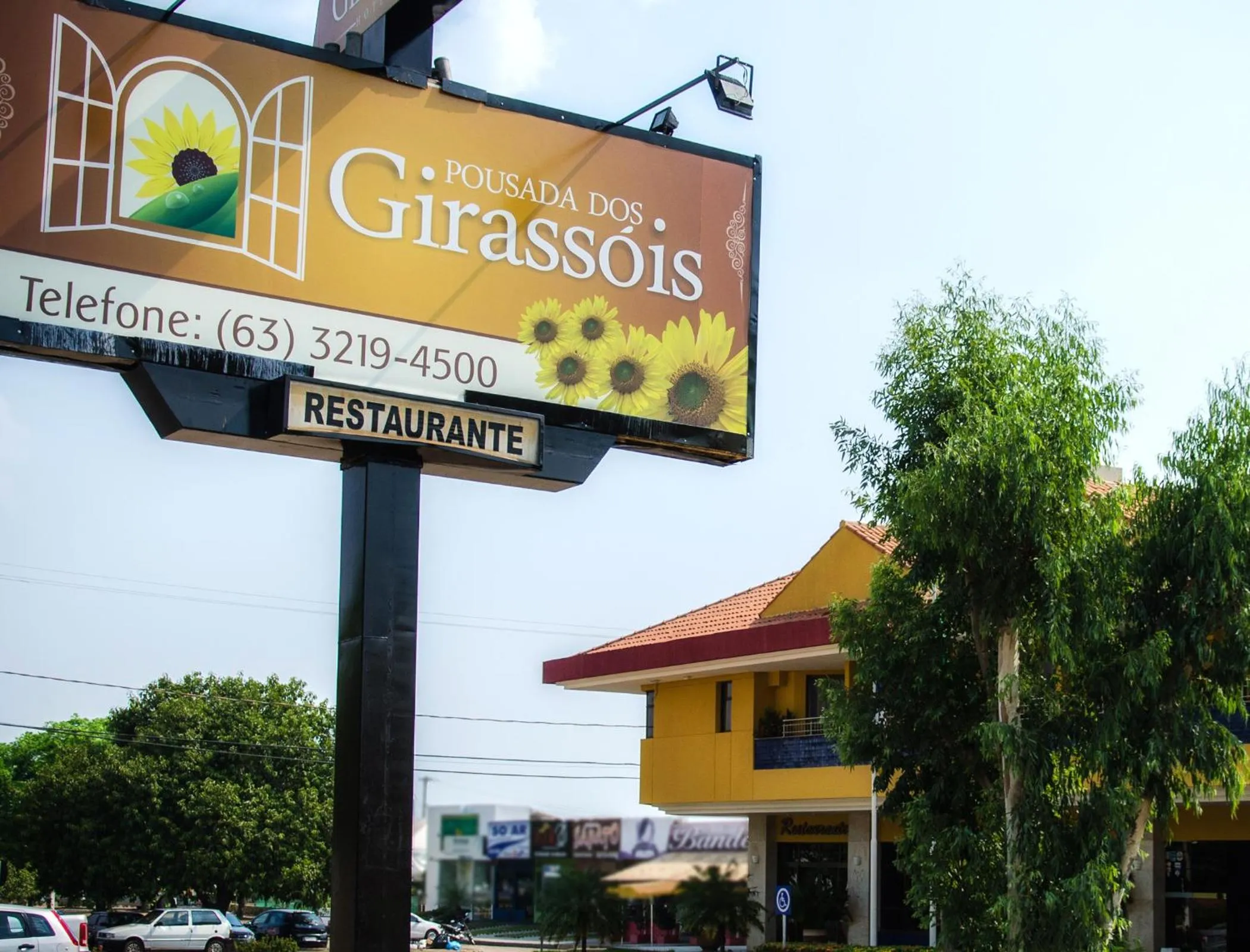 Facade/entrance in Pousada dos Girassóis