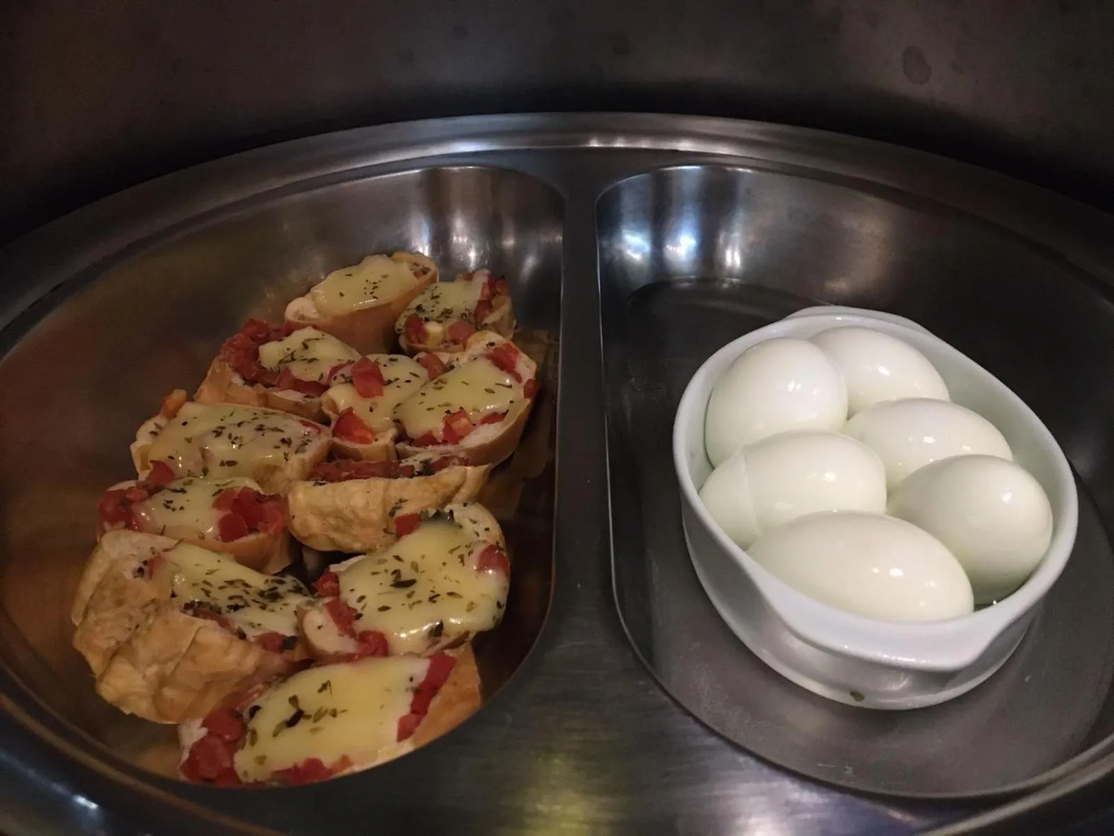 Breakfast in Pousada dos Girassóis