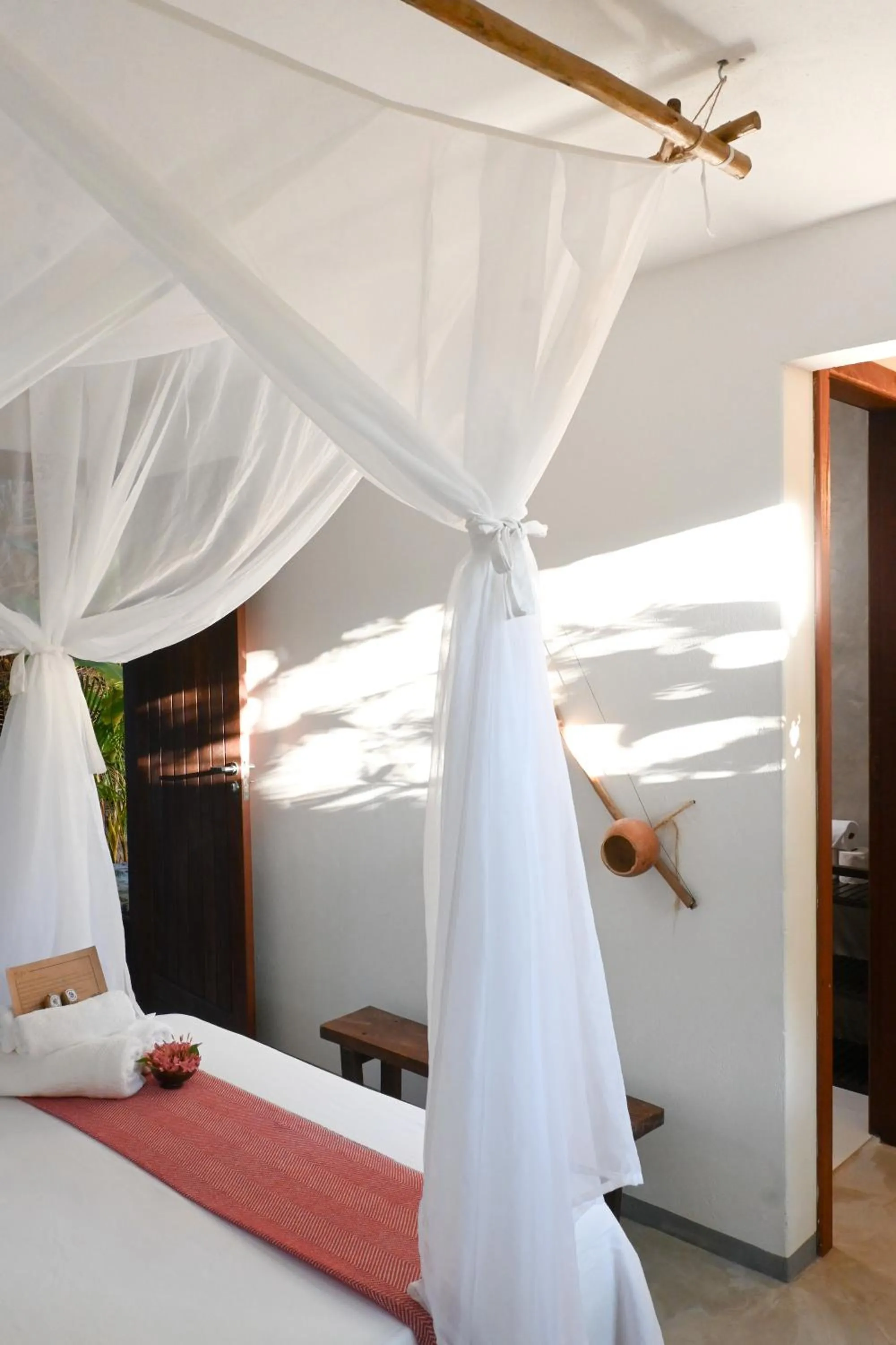 Decorative detail, Bed in Pousada Habitat Caraíva