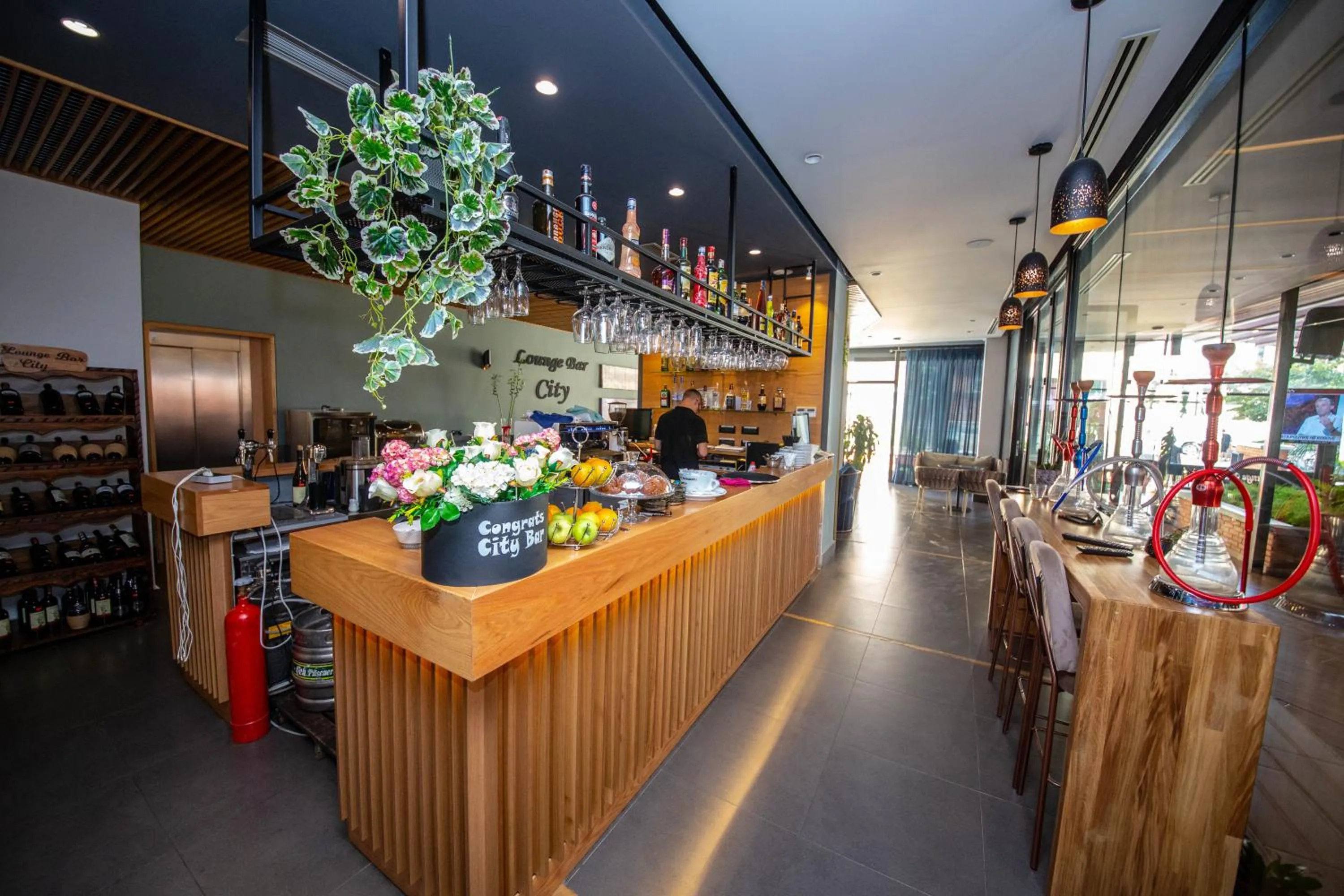 Lounge or bar in City Center Hotel