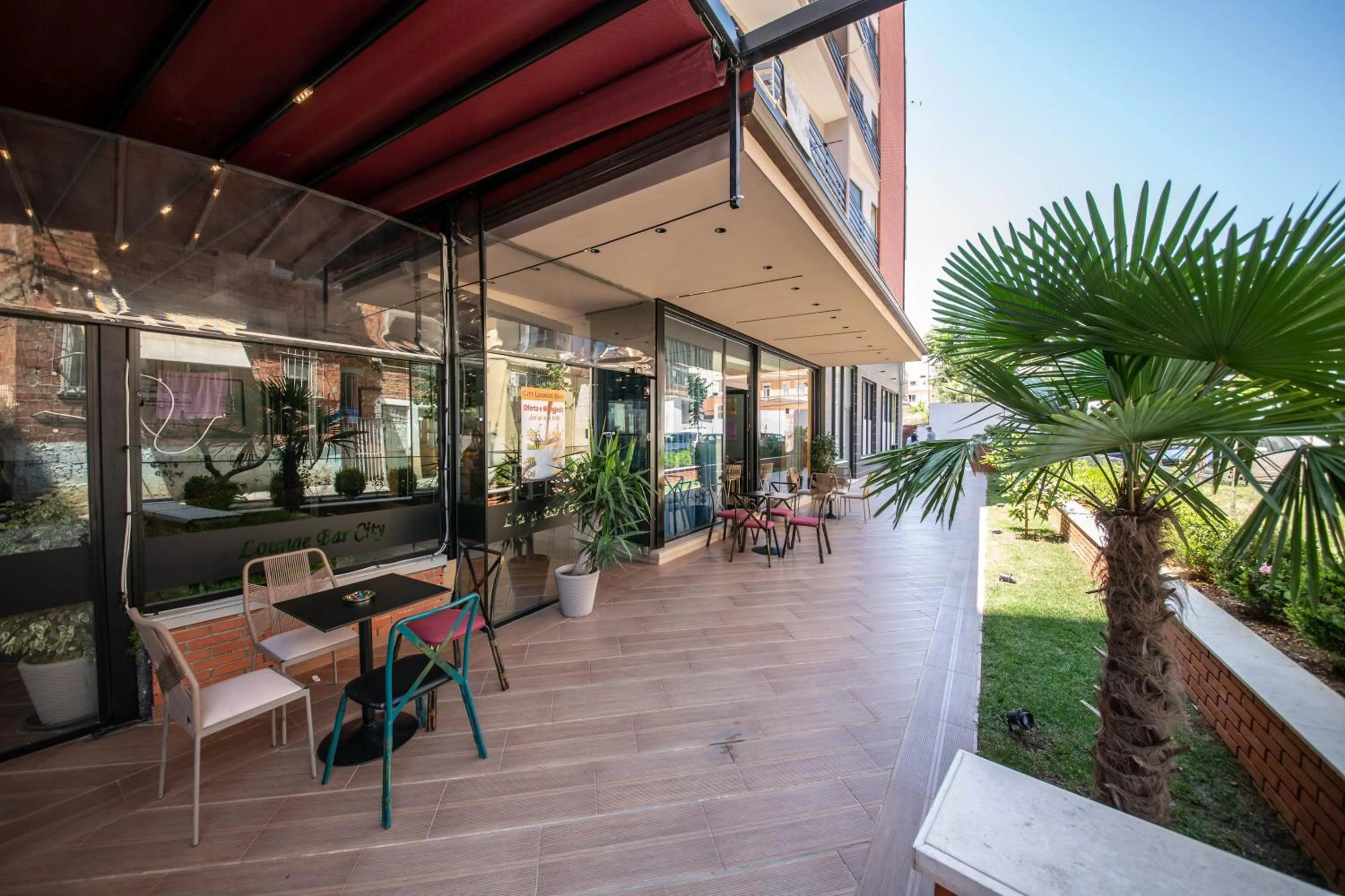 Lounge or bar in City Center Hotel