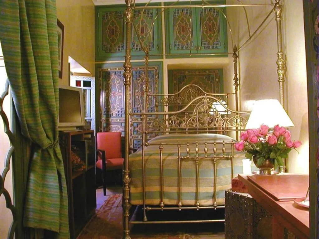 Bed in Riyad Al Moussika