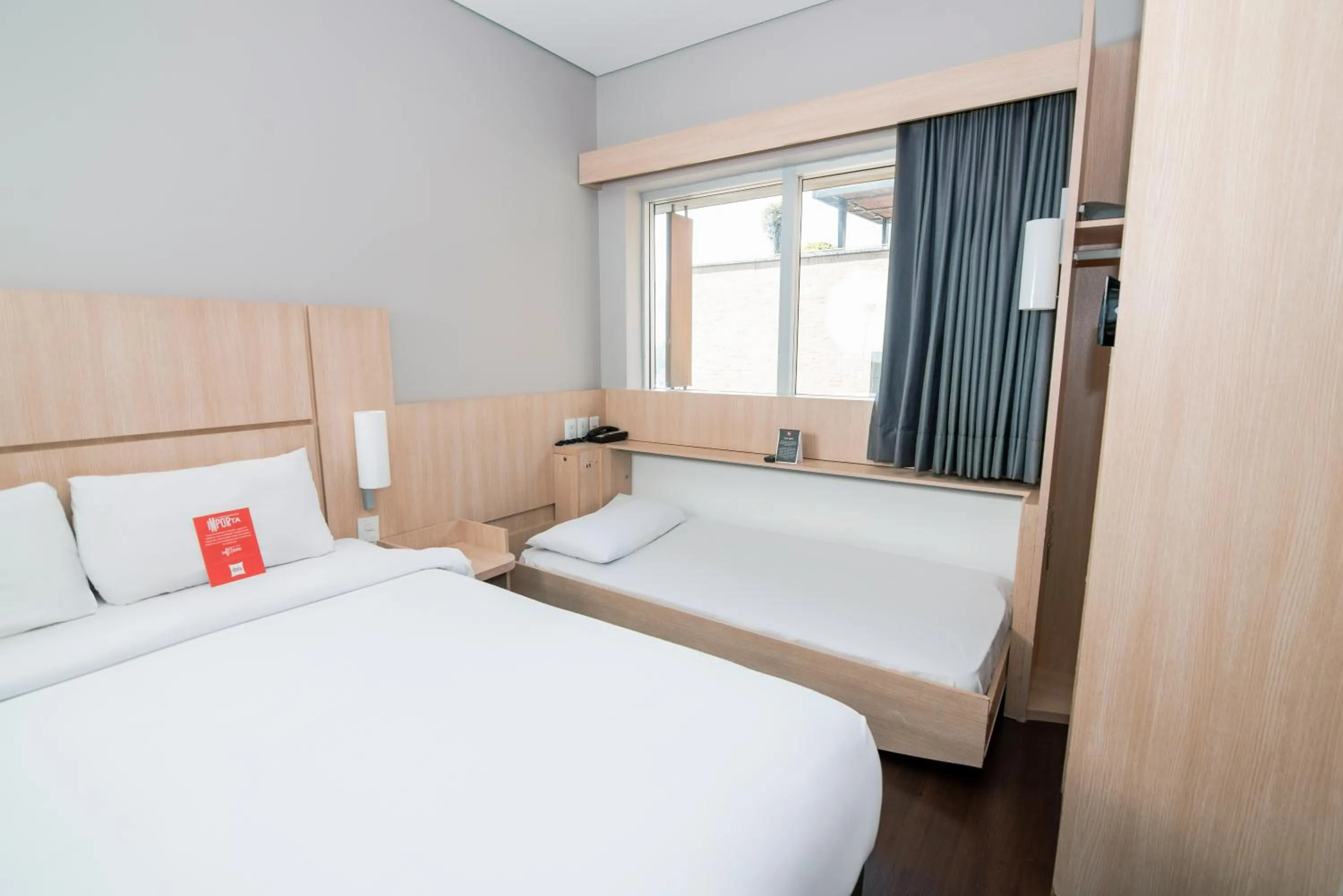 Bed in ibis Medellin