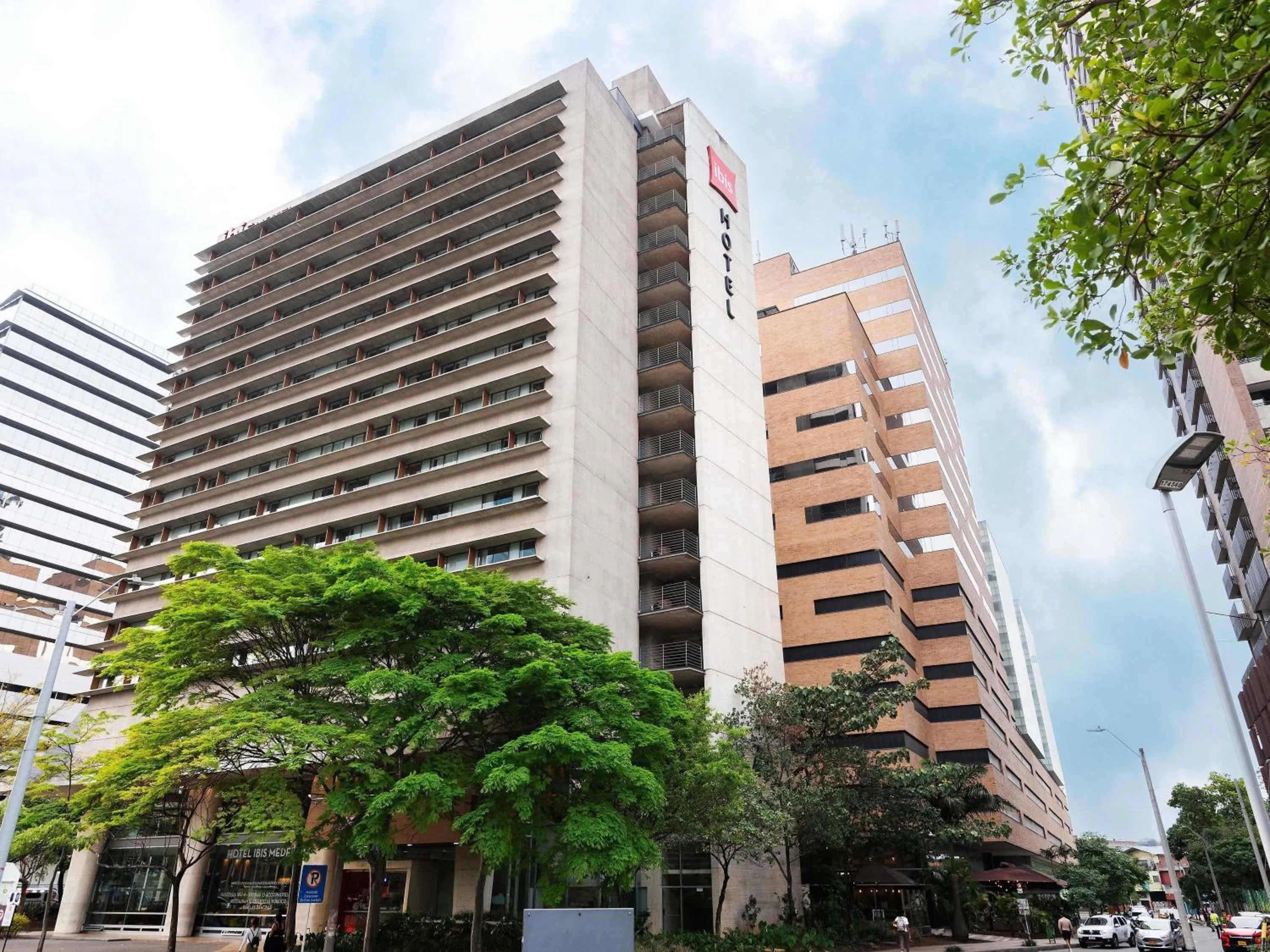 Property building in ibis Medellin