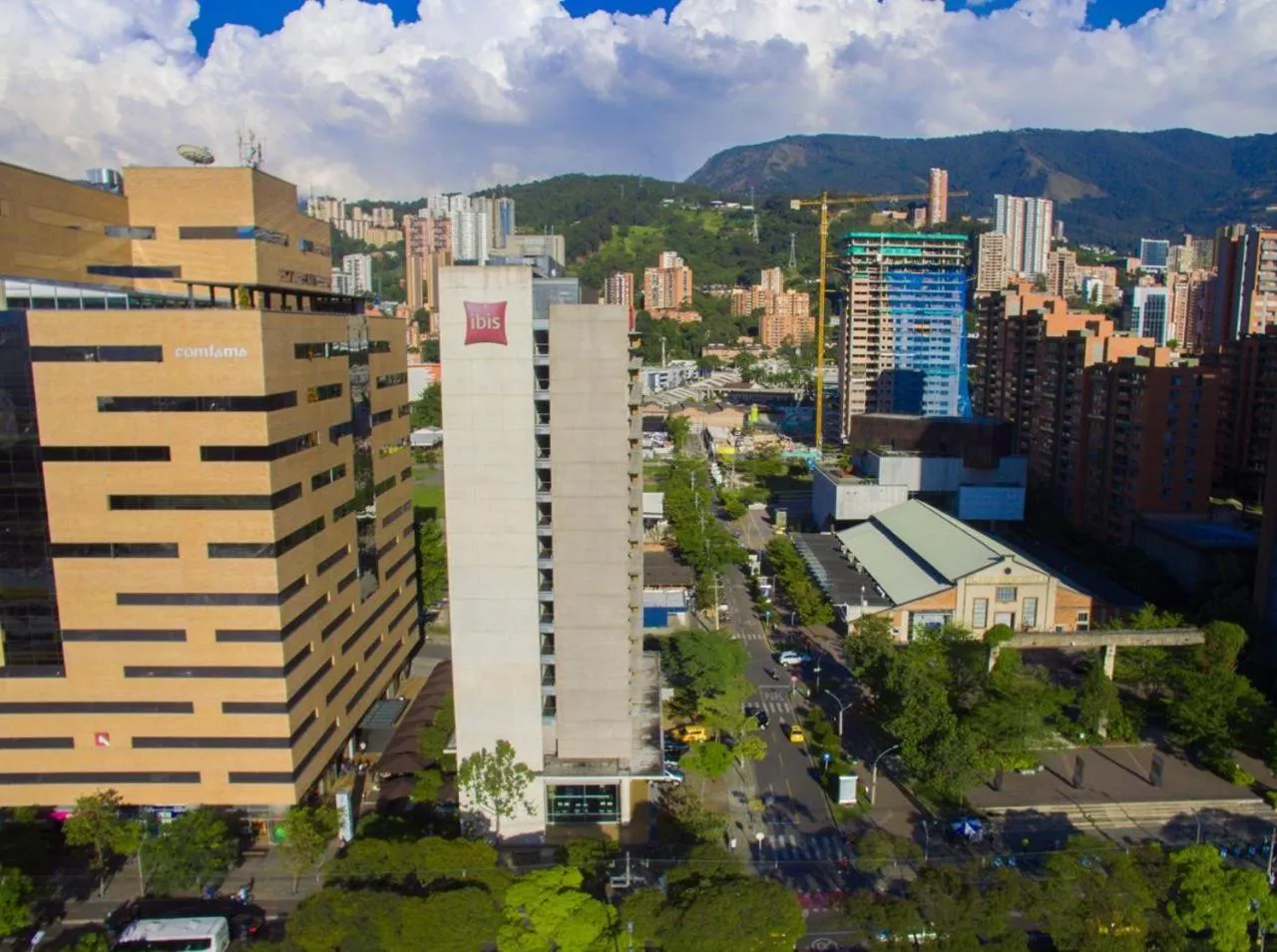 Property building in ibis Medellin