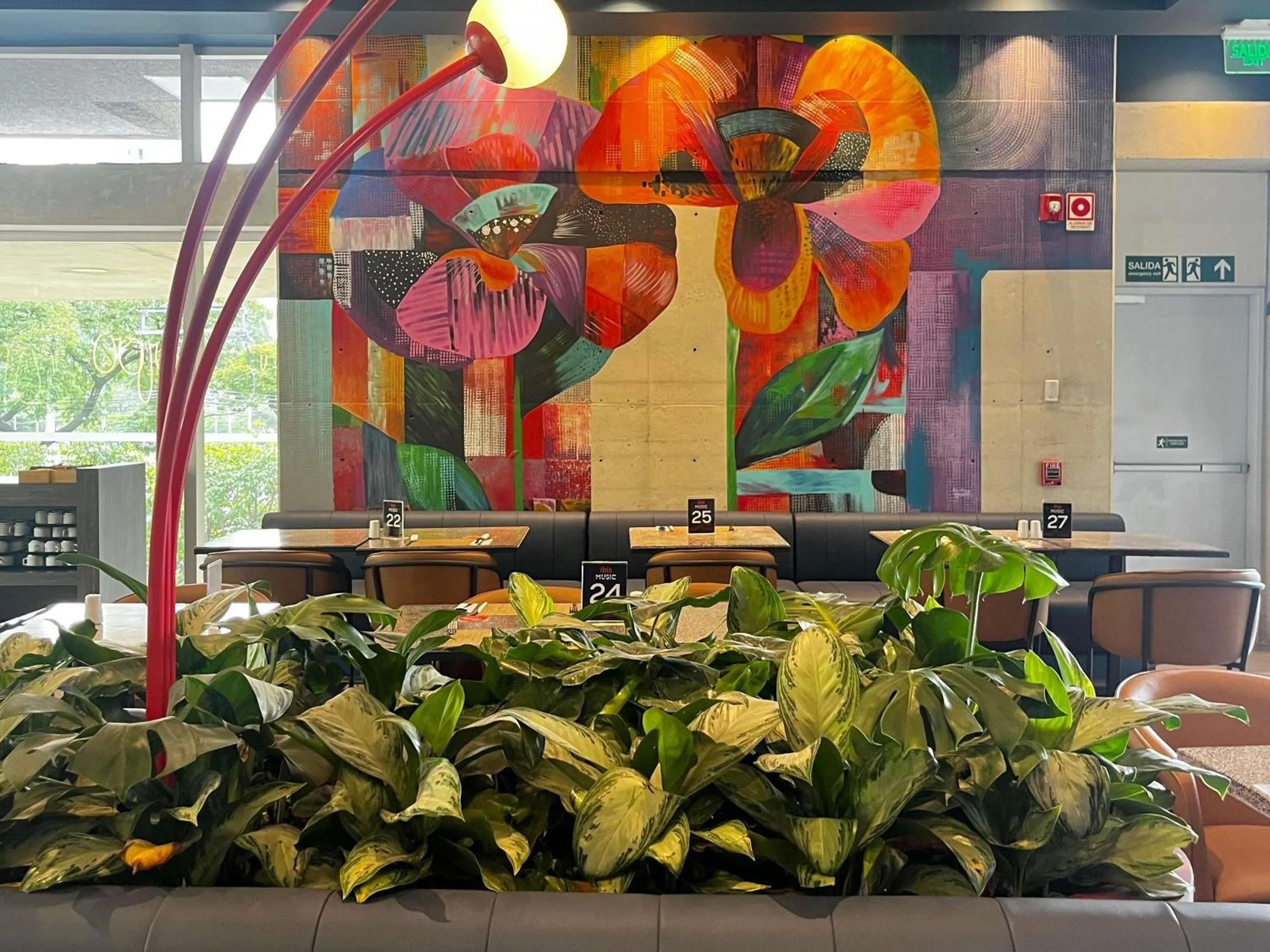 Restaurant/places to eat in ibis Medellin