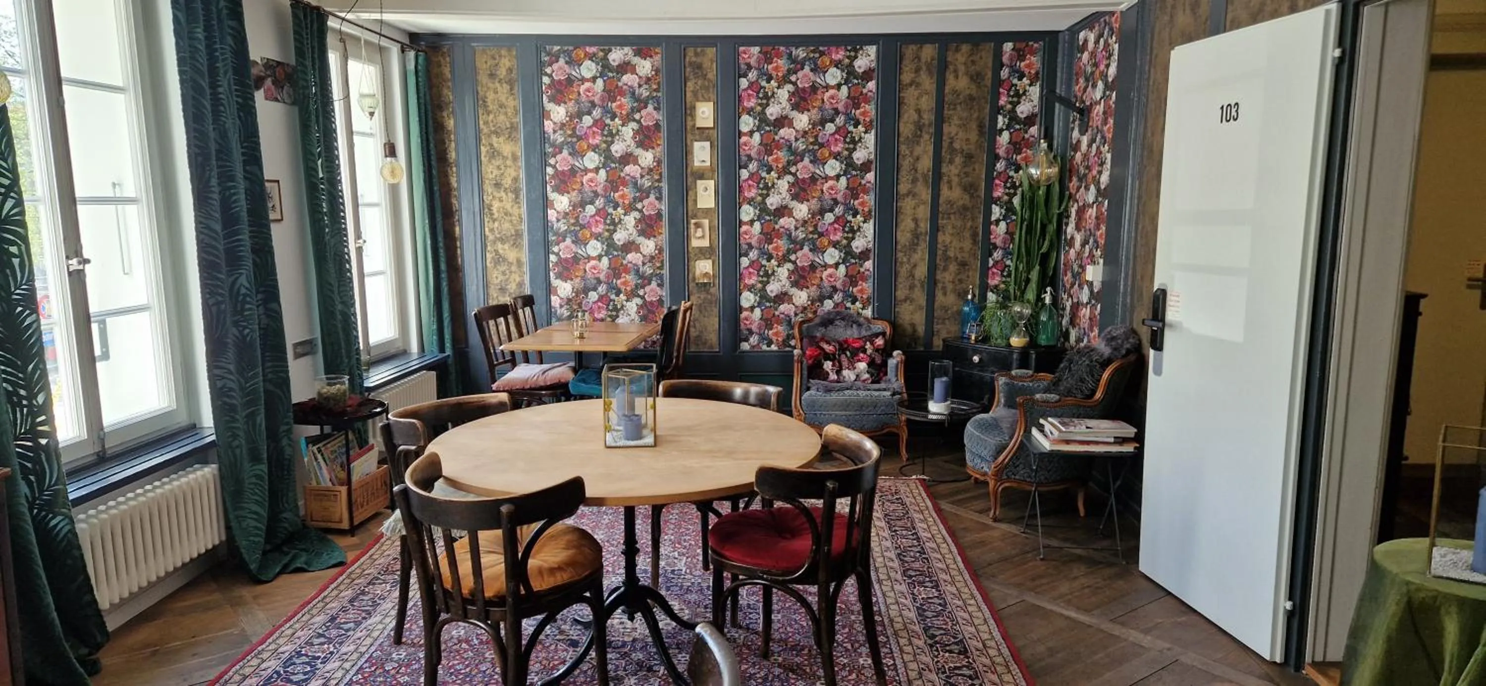 Communal lounge/ TV room in Hotel Landhaus