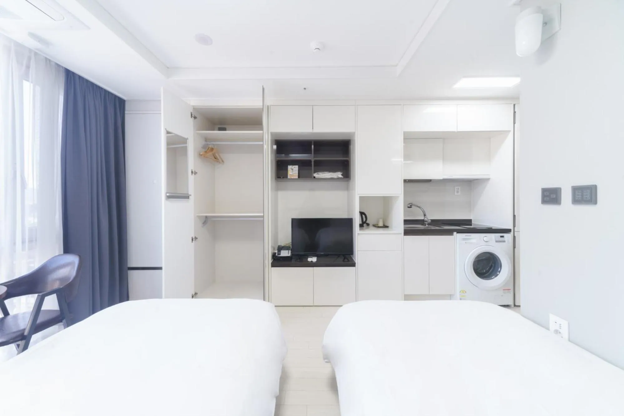 TV and multimedia, Bed in The Venezia Suite Hotel