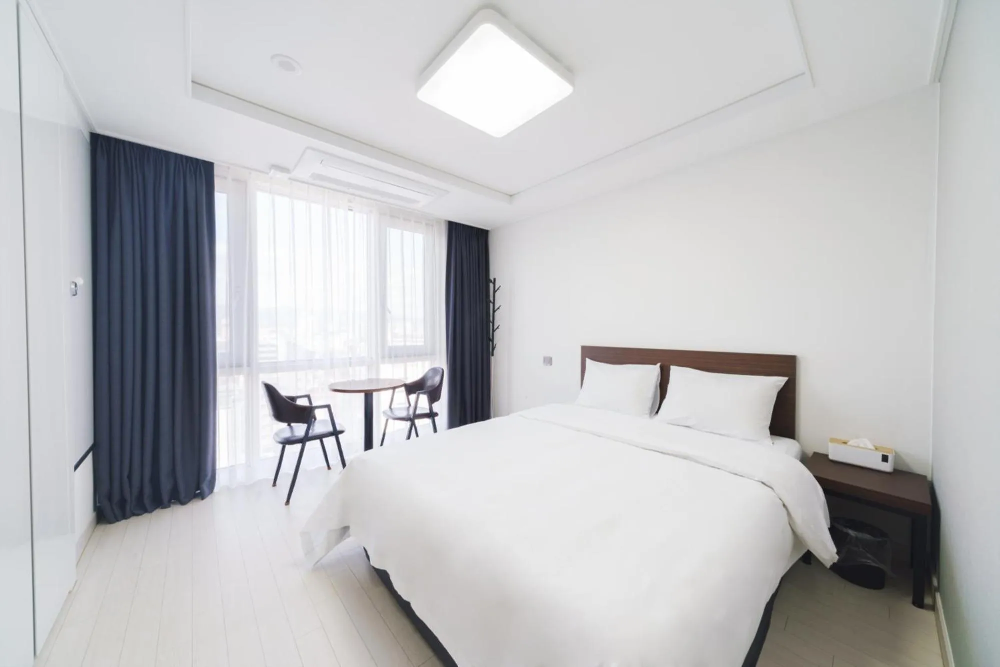 Bed in The Venezia Suite Hotel