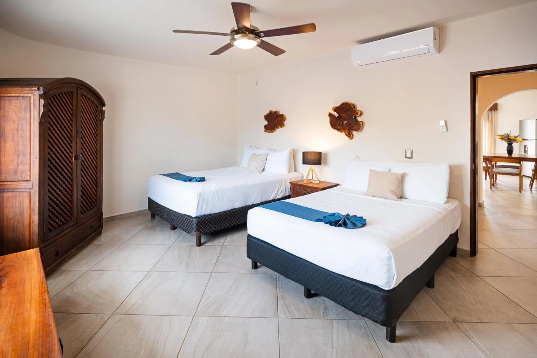 Bed in Hotel & Suites El Moro