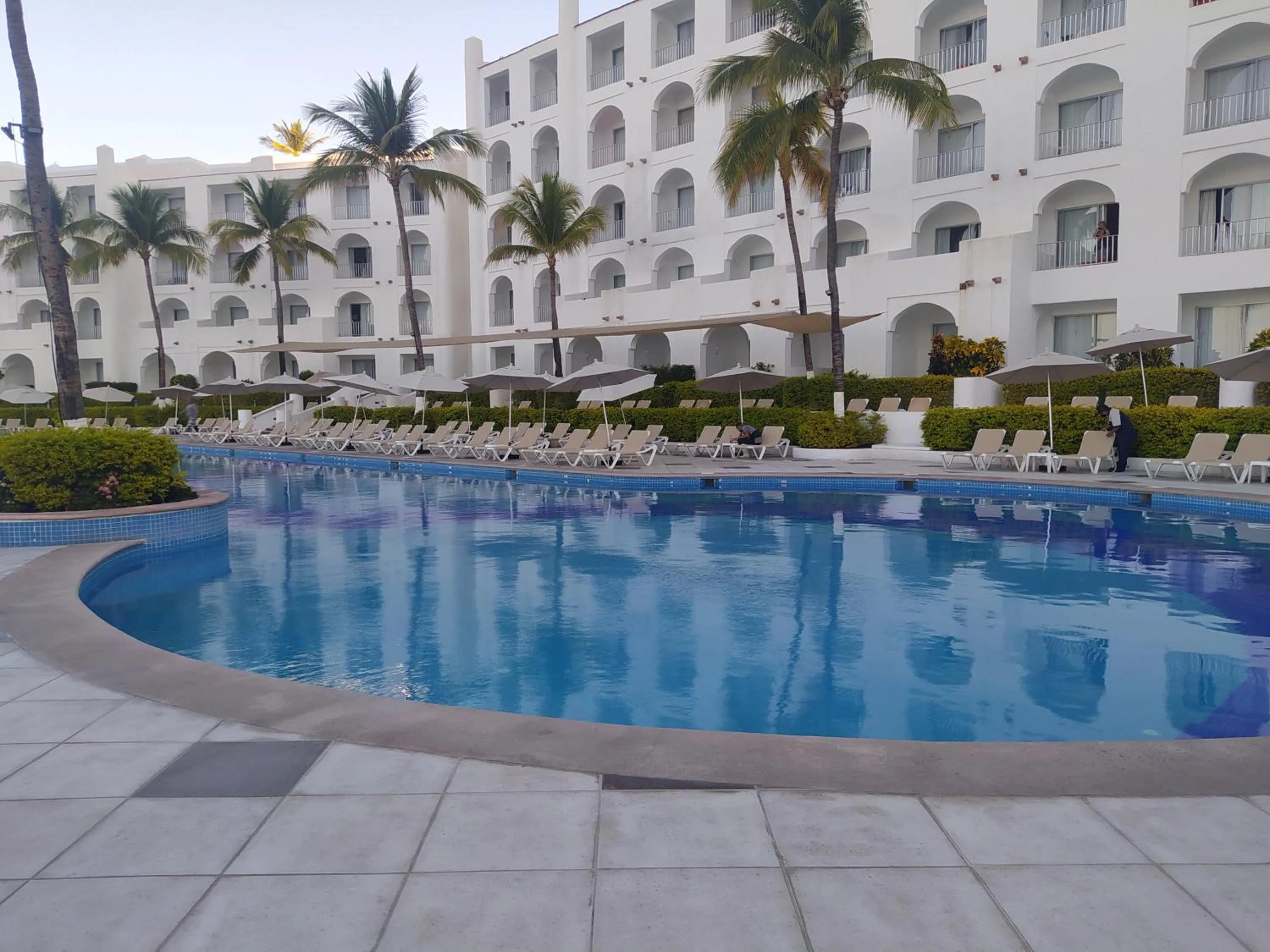 Swimming pool in Sierra Mar All Inclusive at Tesoro