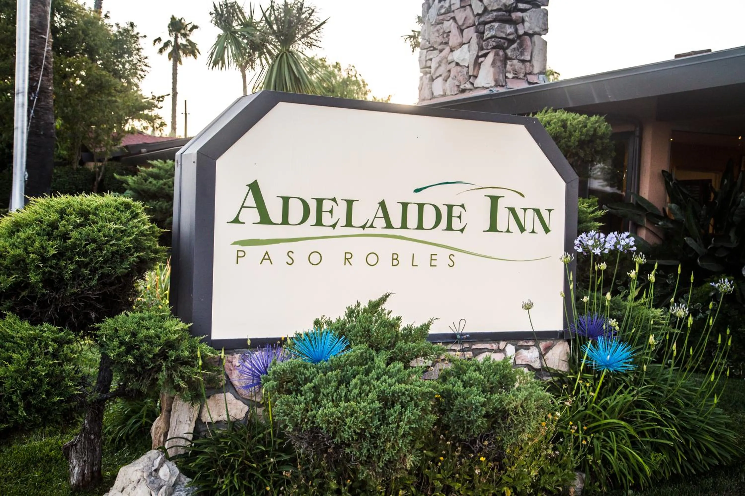 Adelaide Inn