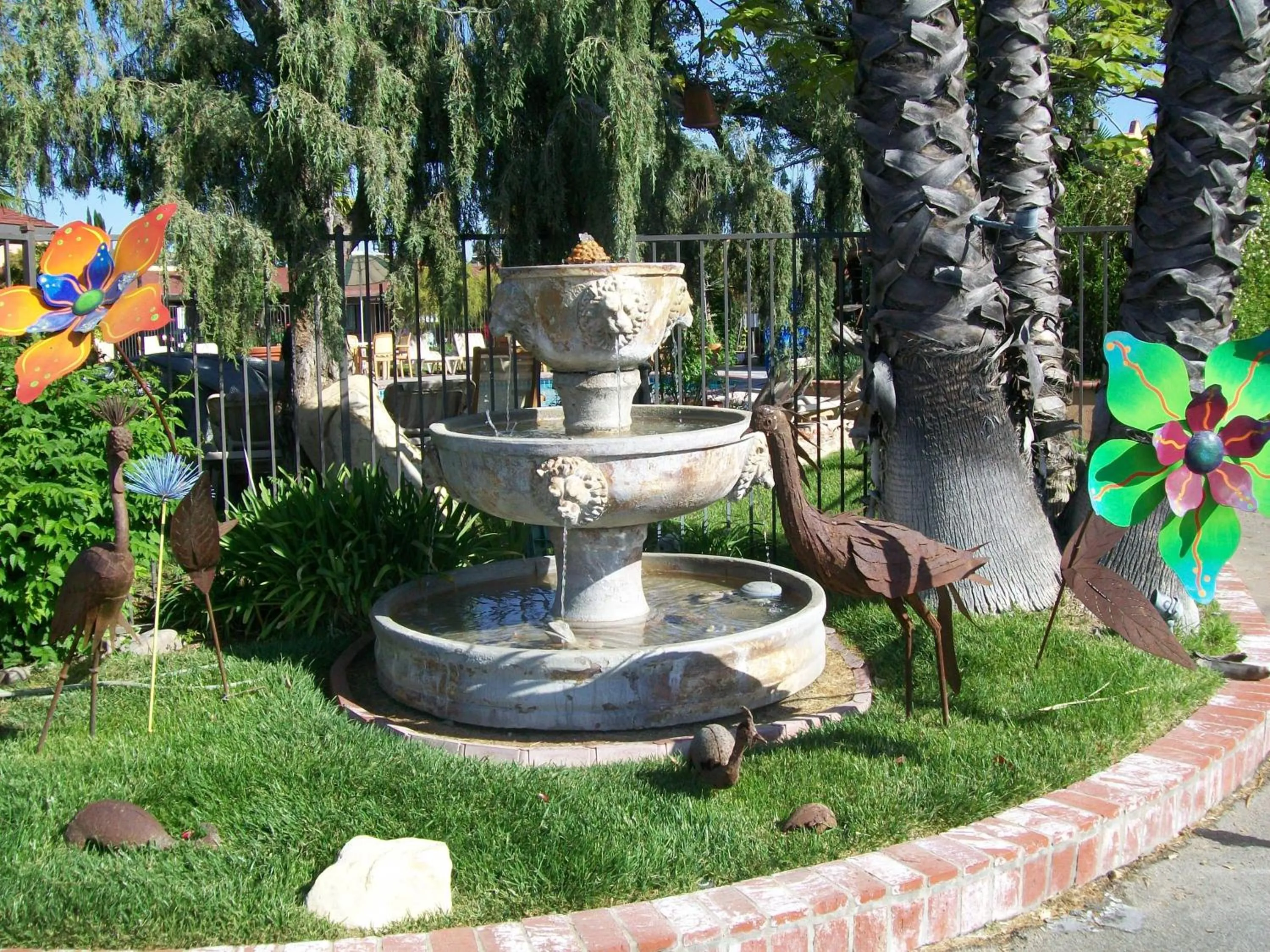Facade/entrance in Adelaide Inn