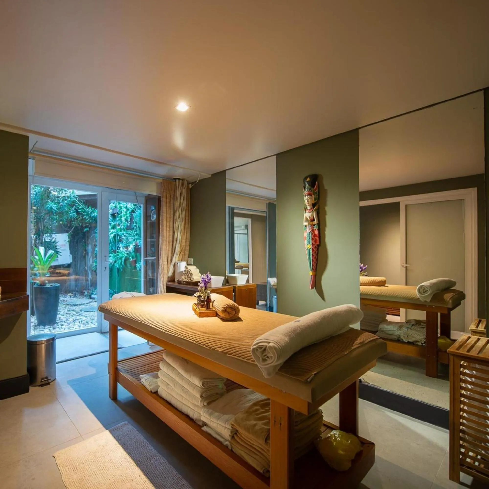 Massage in Hotel Spa Nau Royal