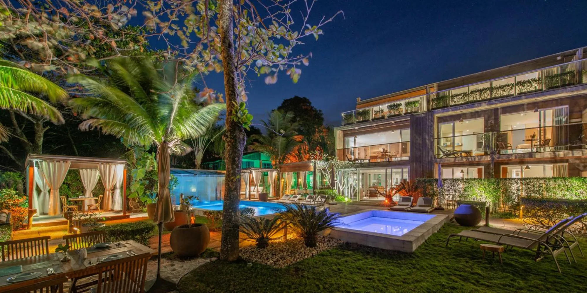 Property building in Hotel Spa Nau Royal