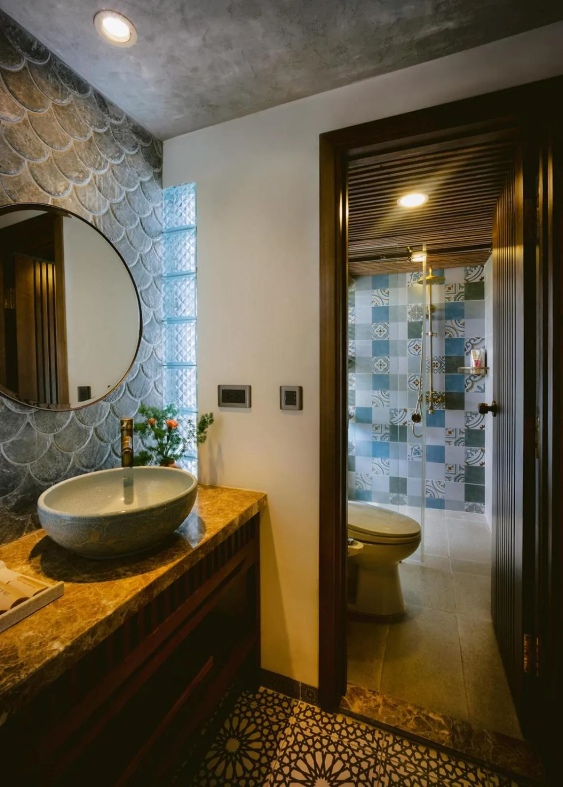 Bathroom in LIVIE Da Nang Style