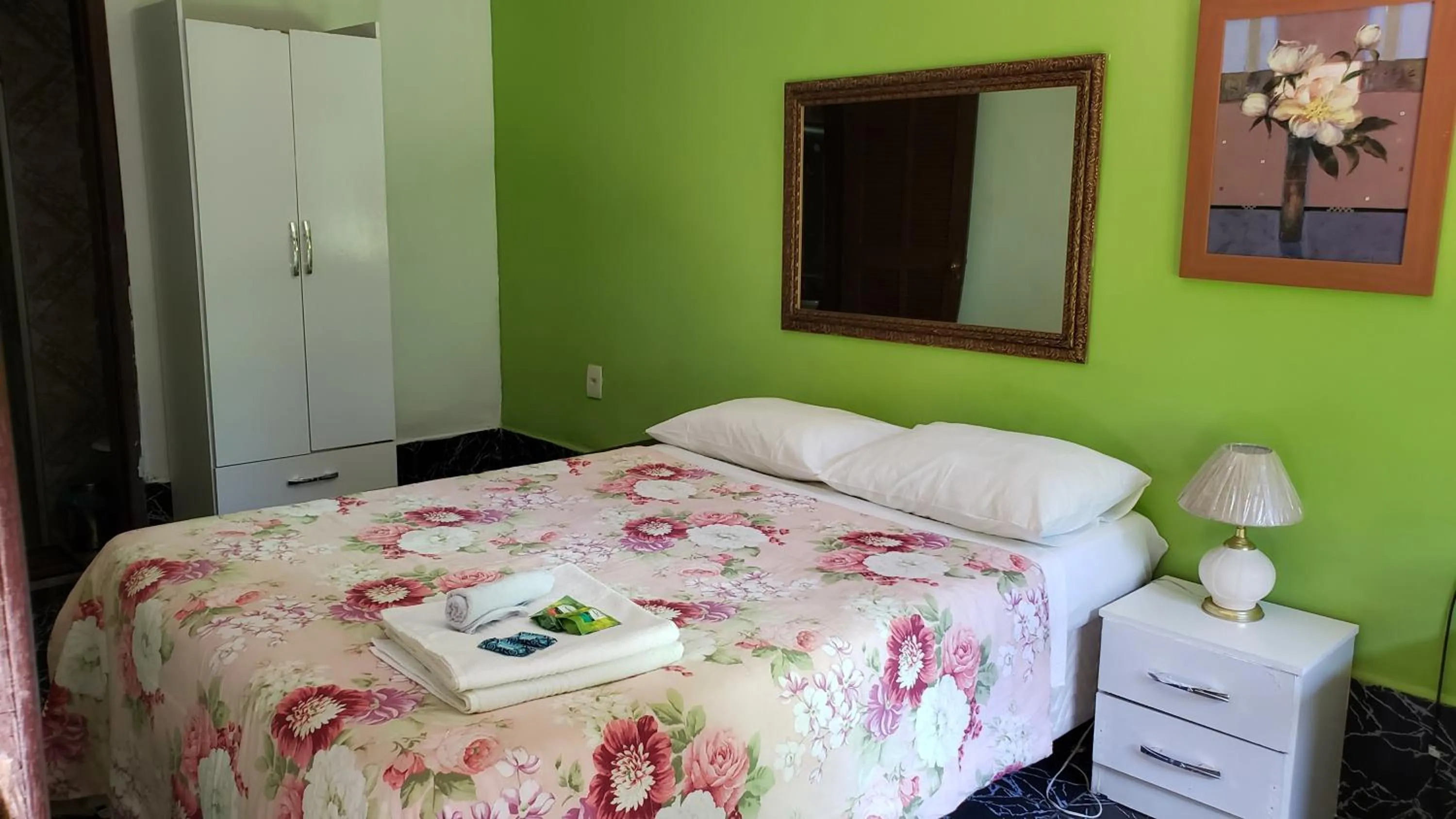 Bed in Pousada Ferradura Beach