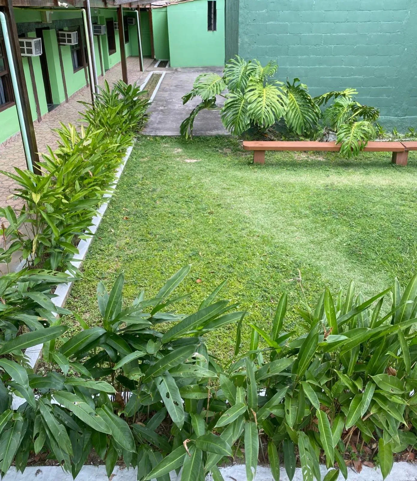 Pousada Ferradura Beach