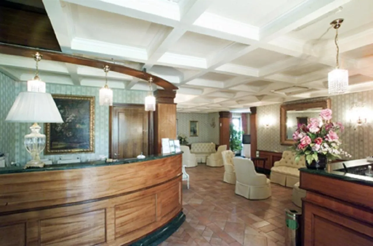 Lobby or reception in Hotel Quadrifoglio by Mancini