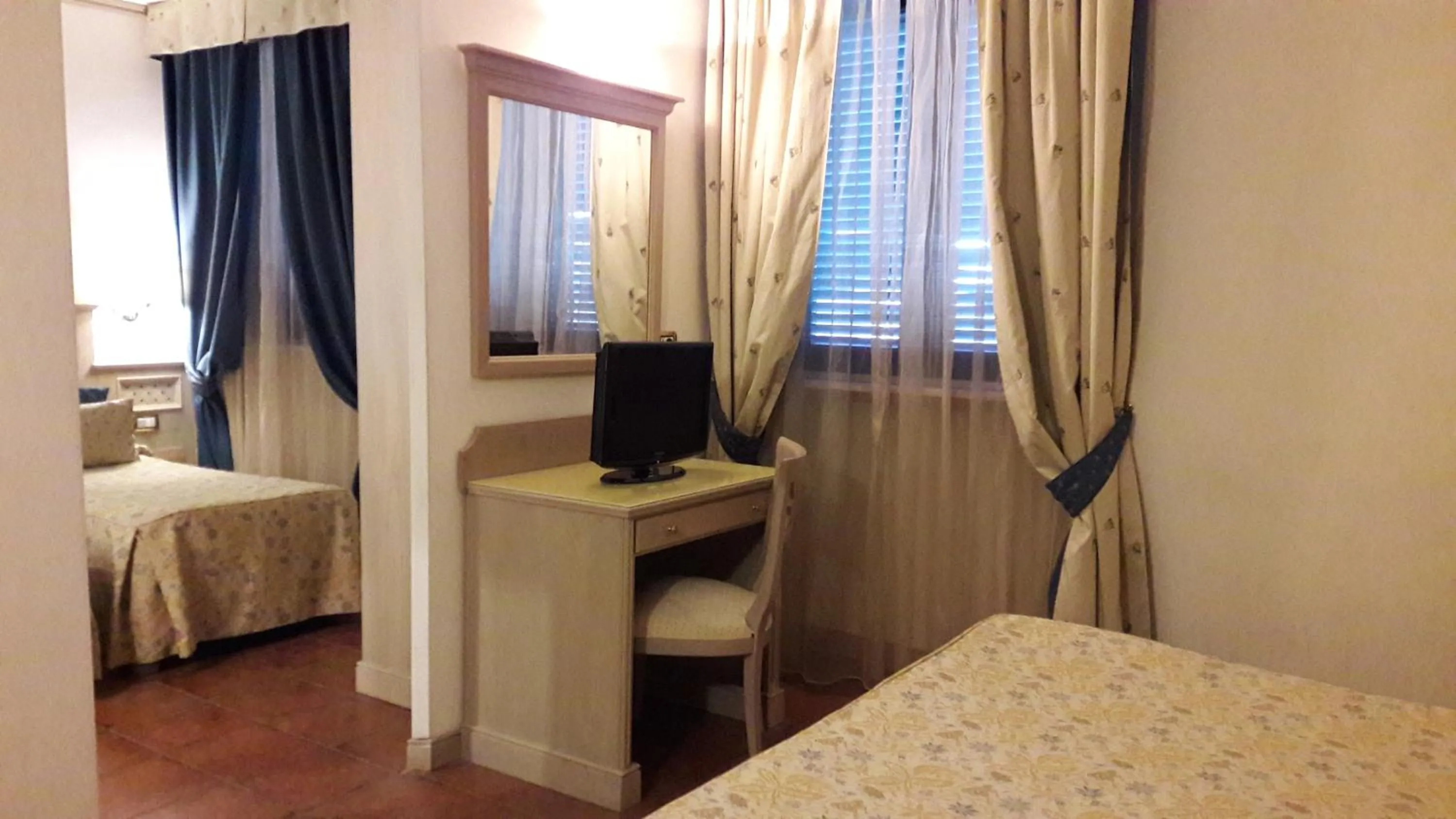 Bed in Hotel Quadrifoglio by Mancini