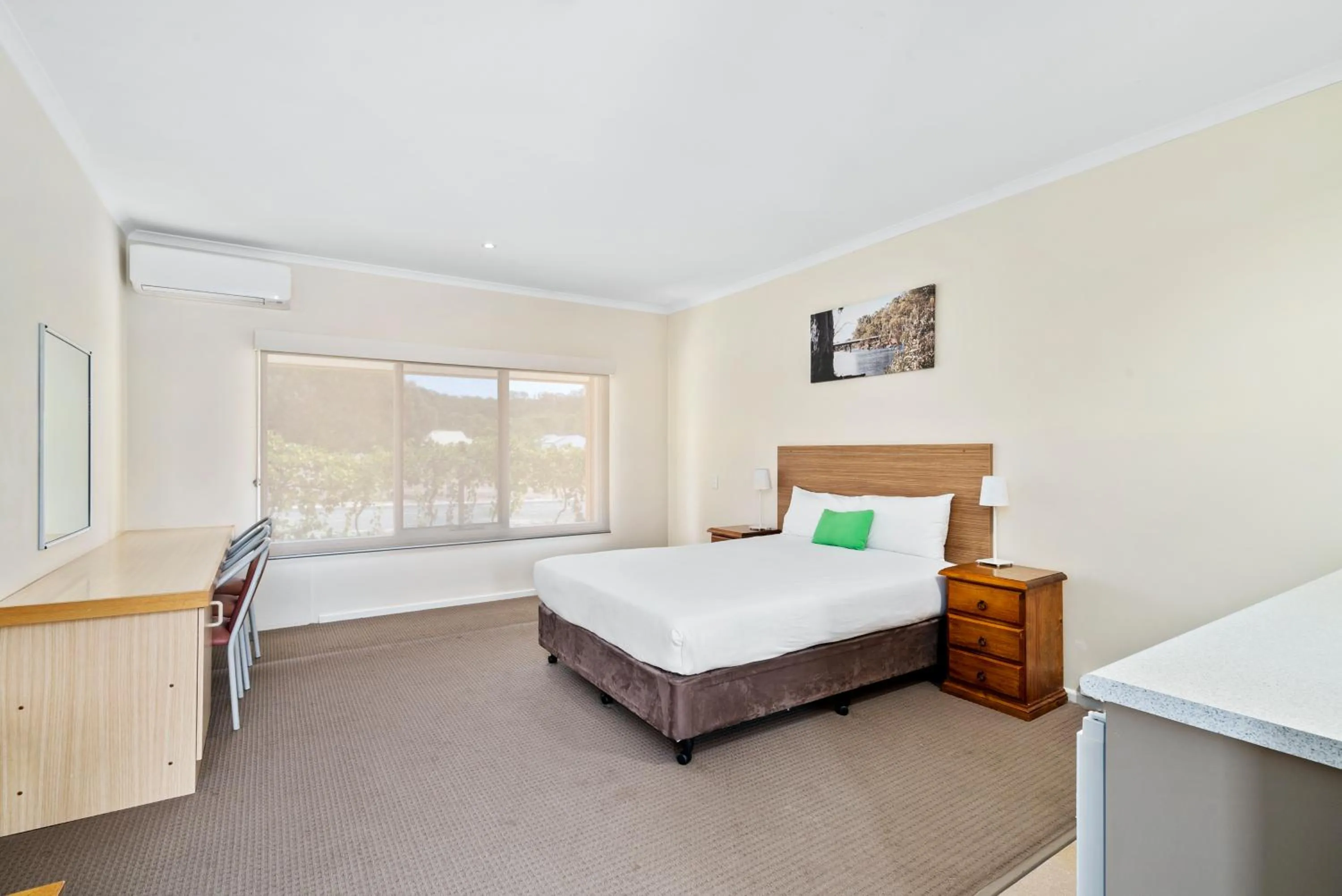 Bed in Comfort Inn Bishops Lodge