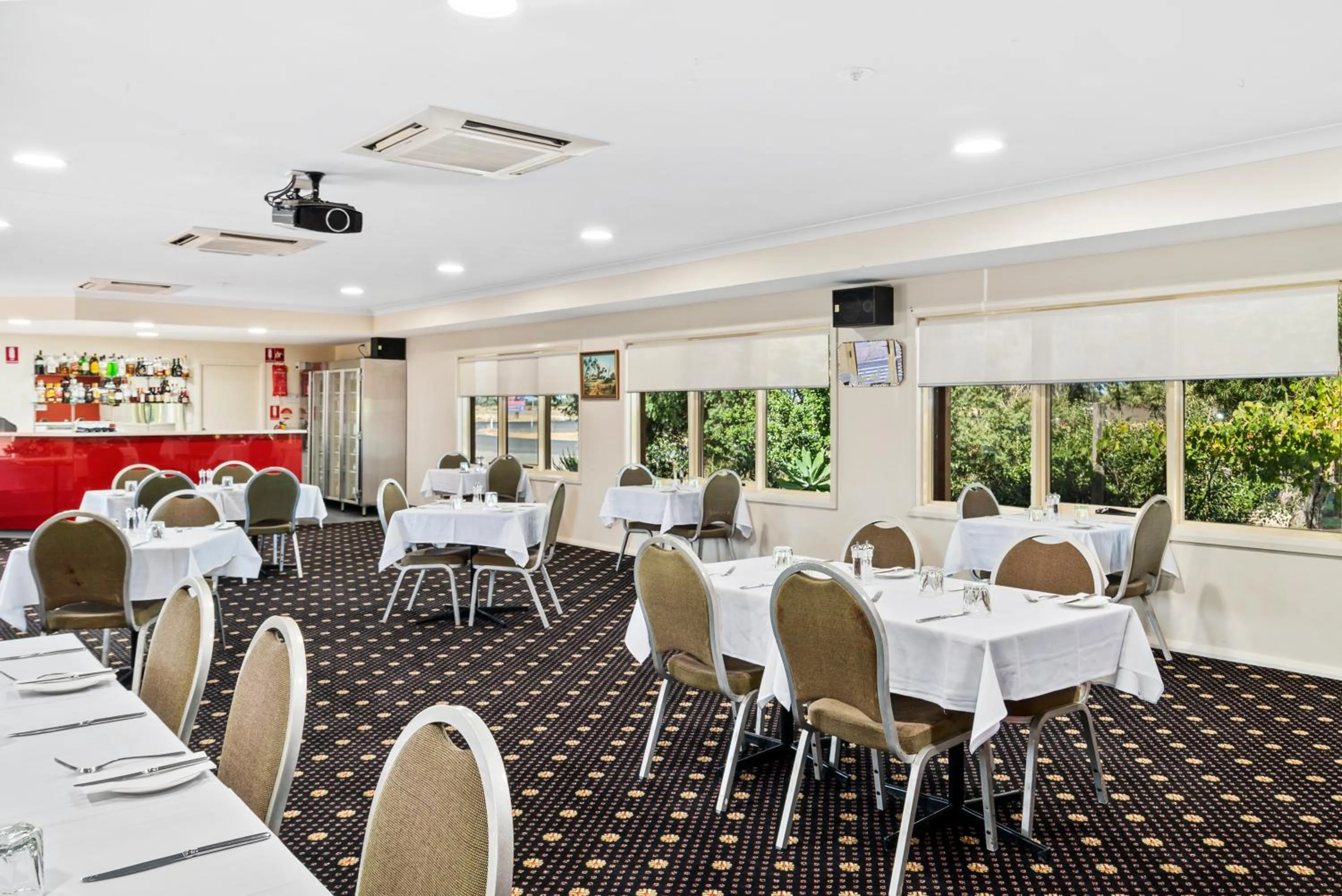 Restaurant/places to eat in Comfort Inn Bishops Lodge