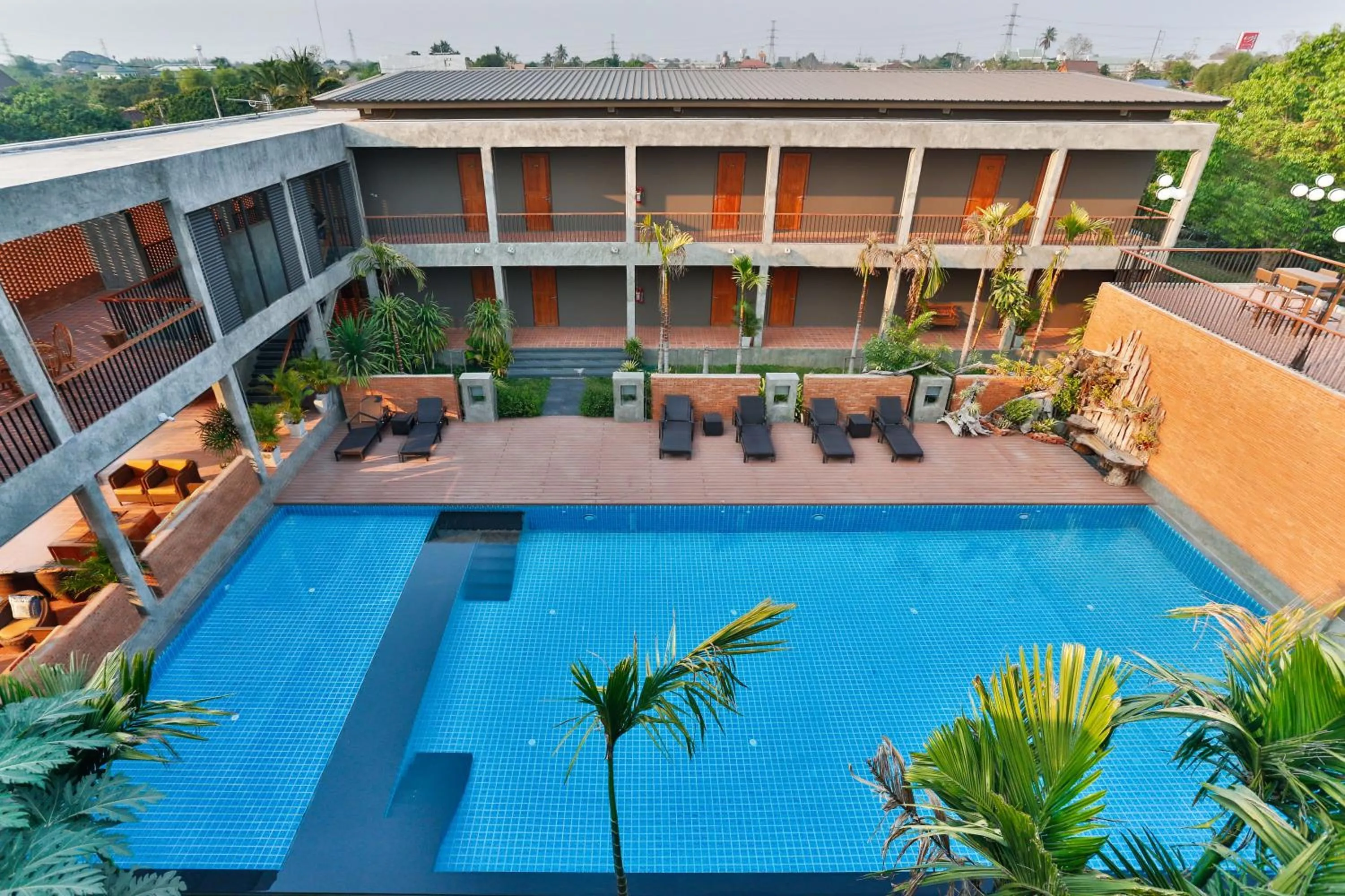 Pool view in Sansuntree