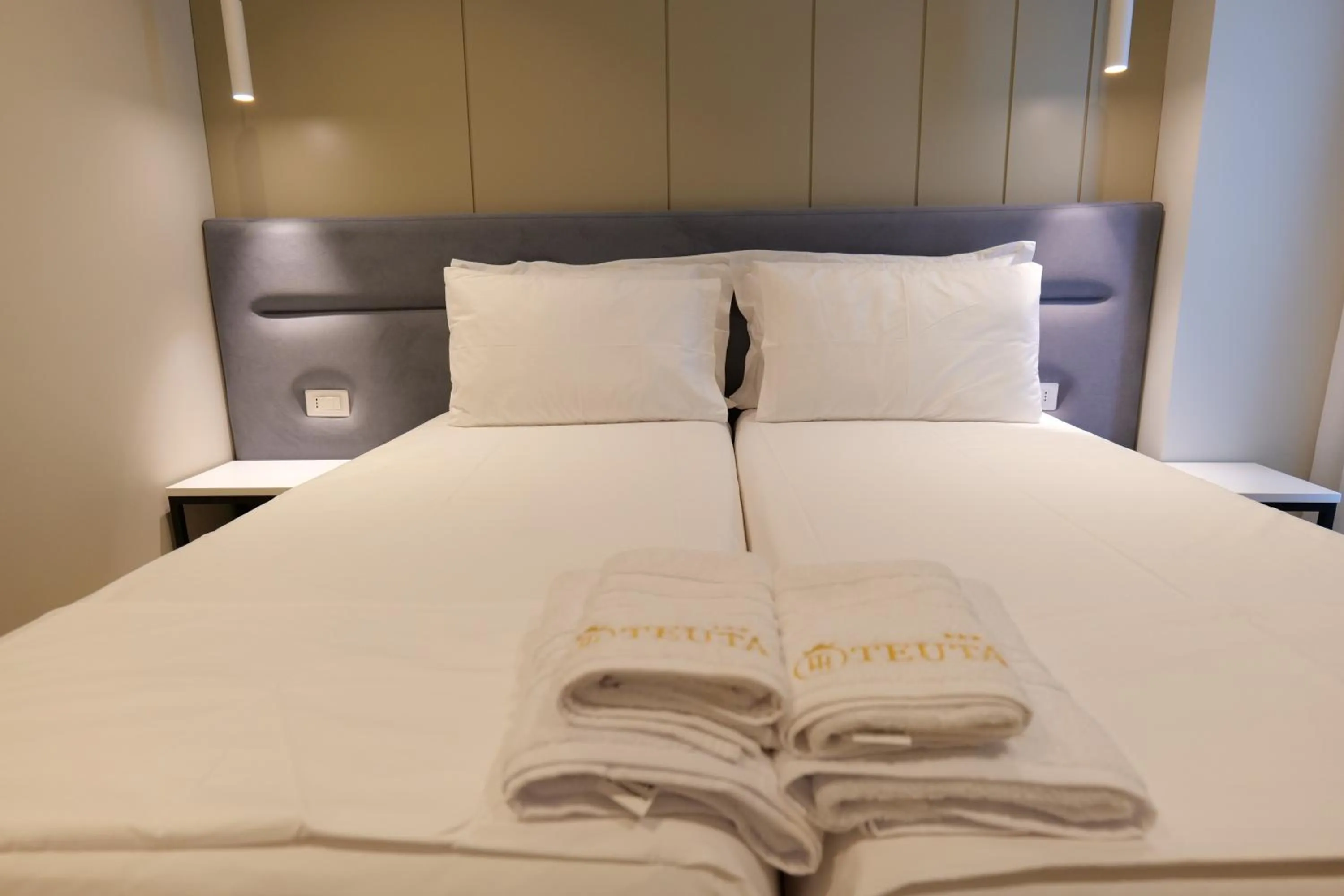 Bedroom, Bed in Hotel Teuta