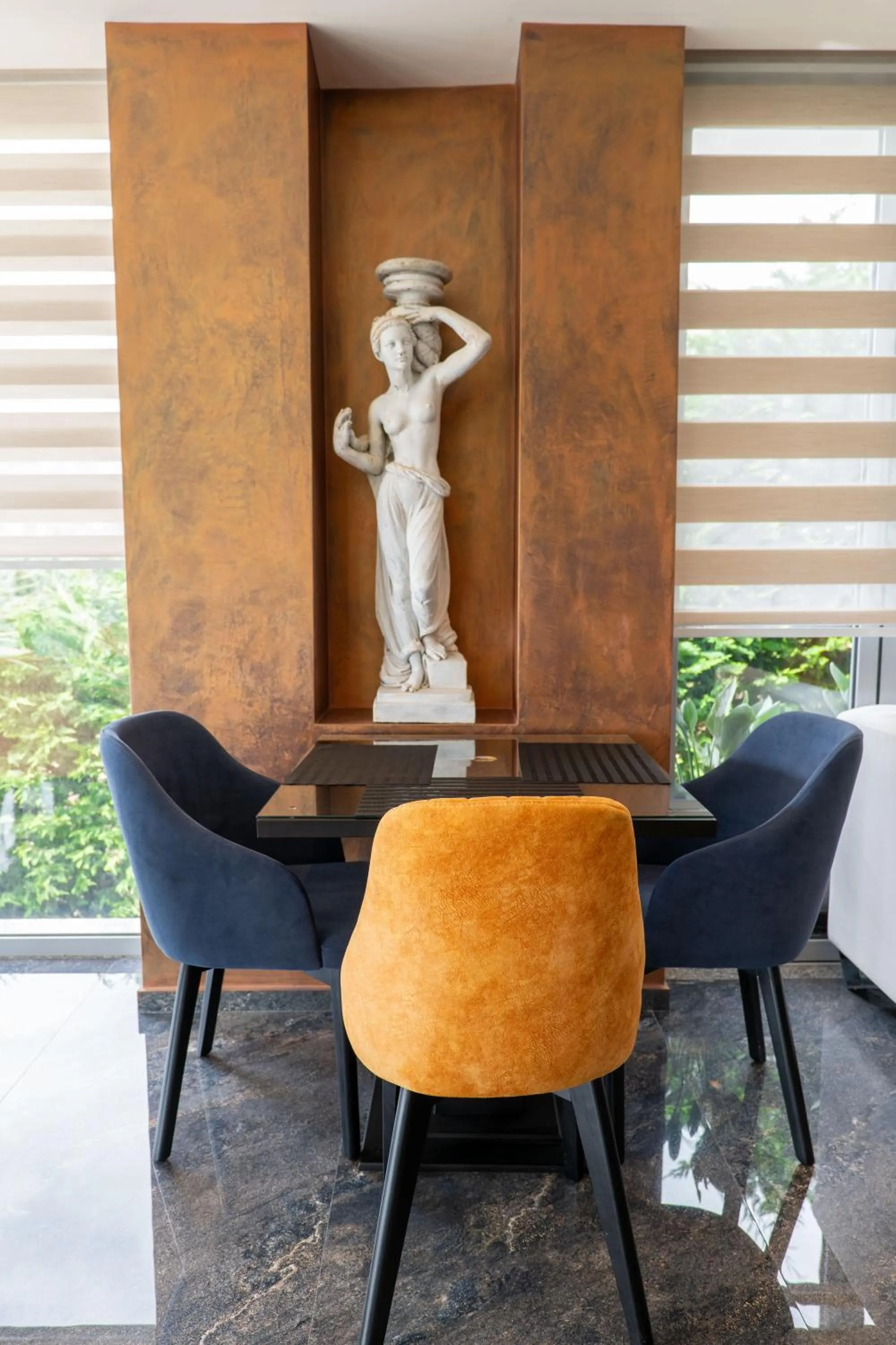 Seating area in Hotel Teuta