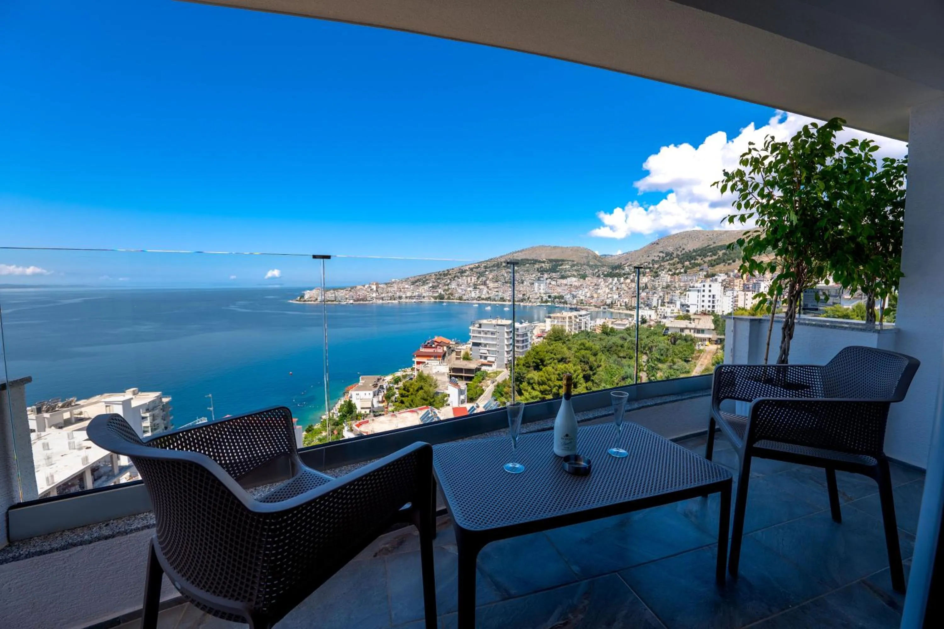 Sea view in Hotel Teuta