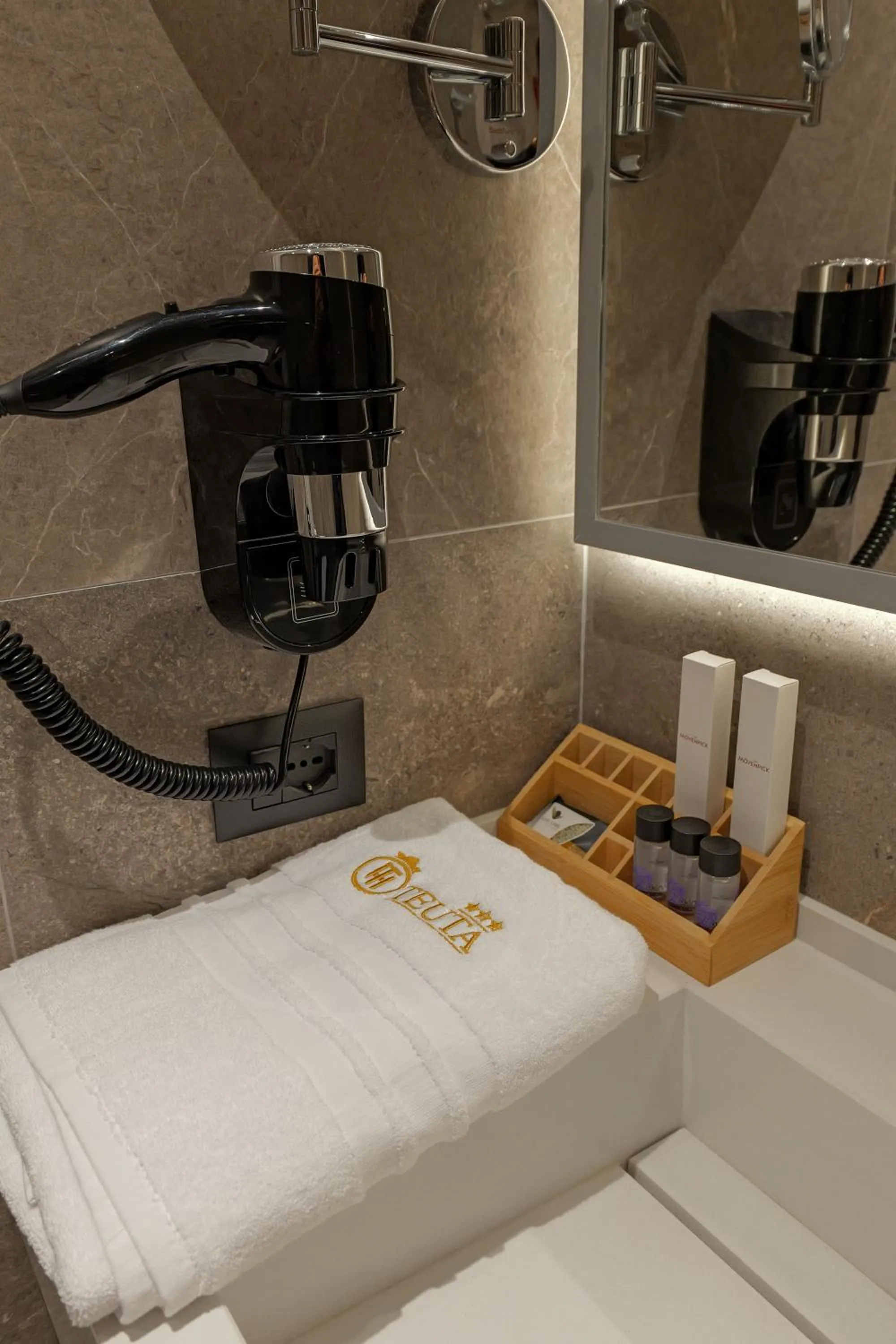 Bathroom in Hotel Teuta