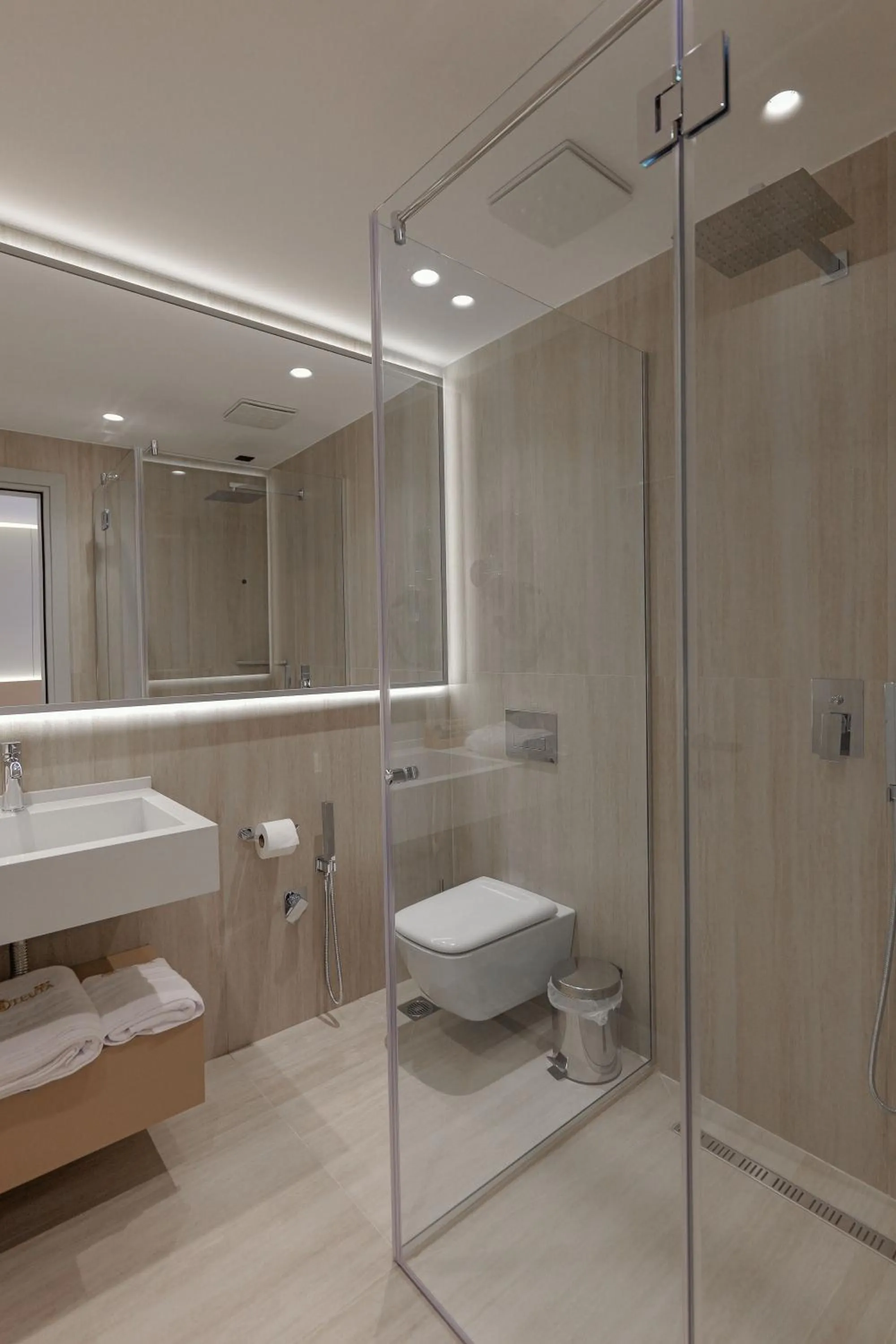 Bathroom in Hotel Teuta