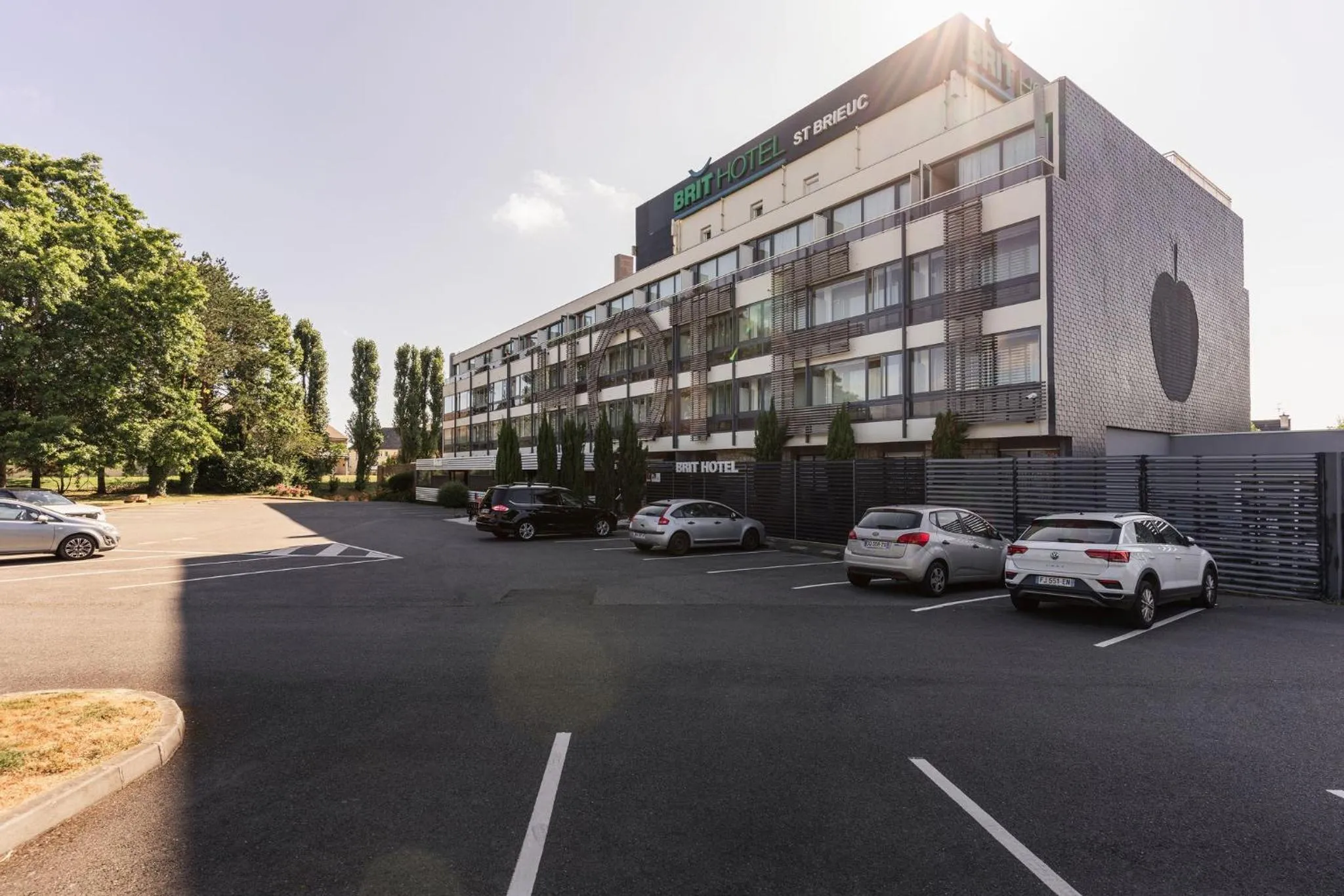 Property building in BRIT HOTEL - RESTAURANT Saint-Brieuc Langueux