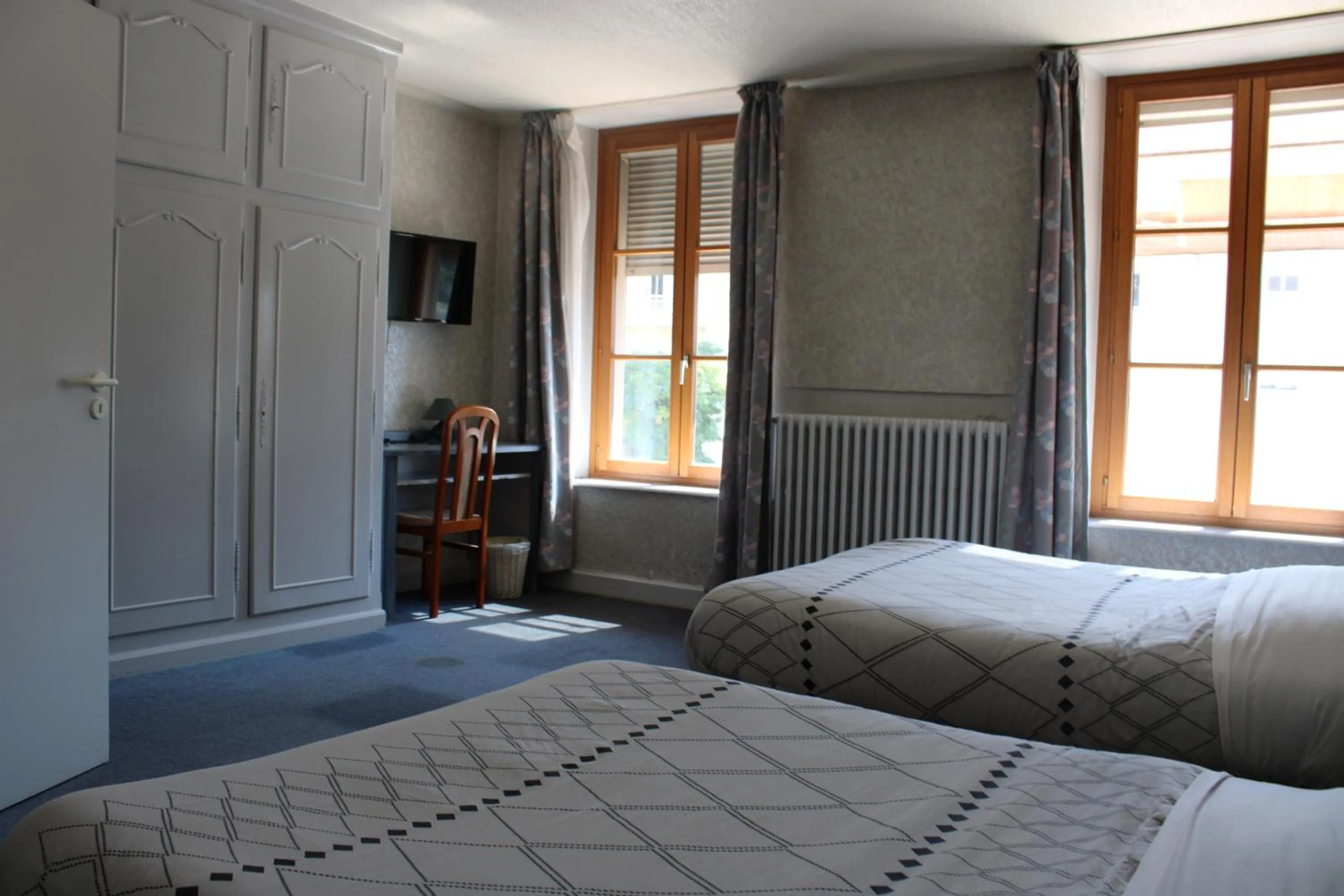 Bedroom, Bed in Le Commerce