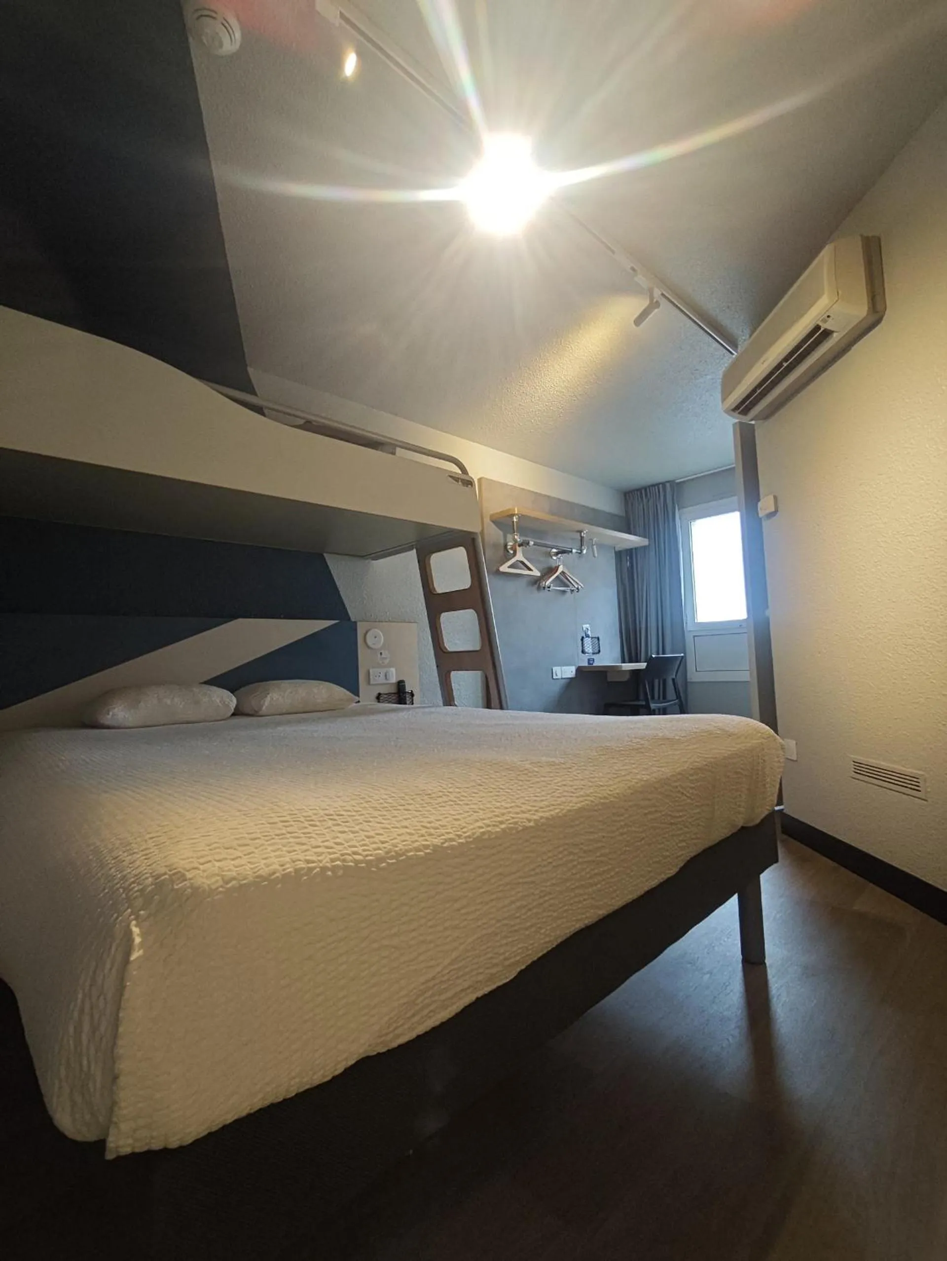 Bed in Ibis budget Périgueux