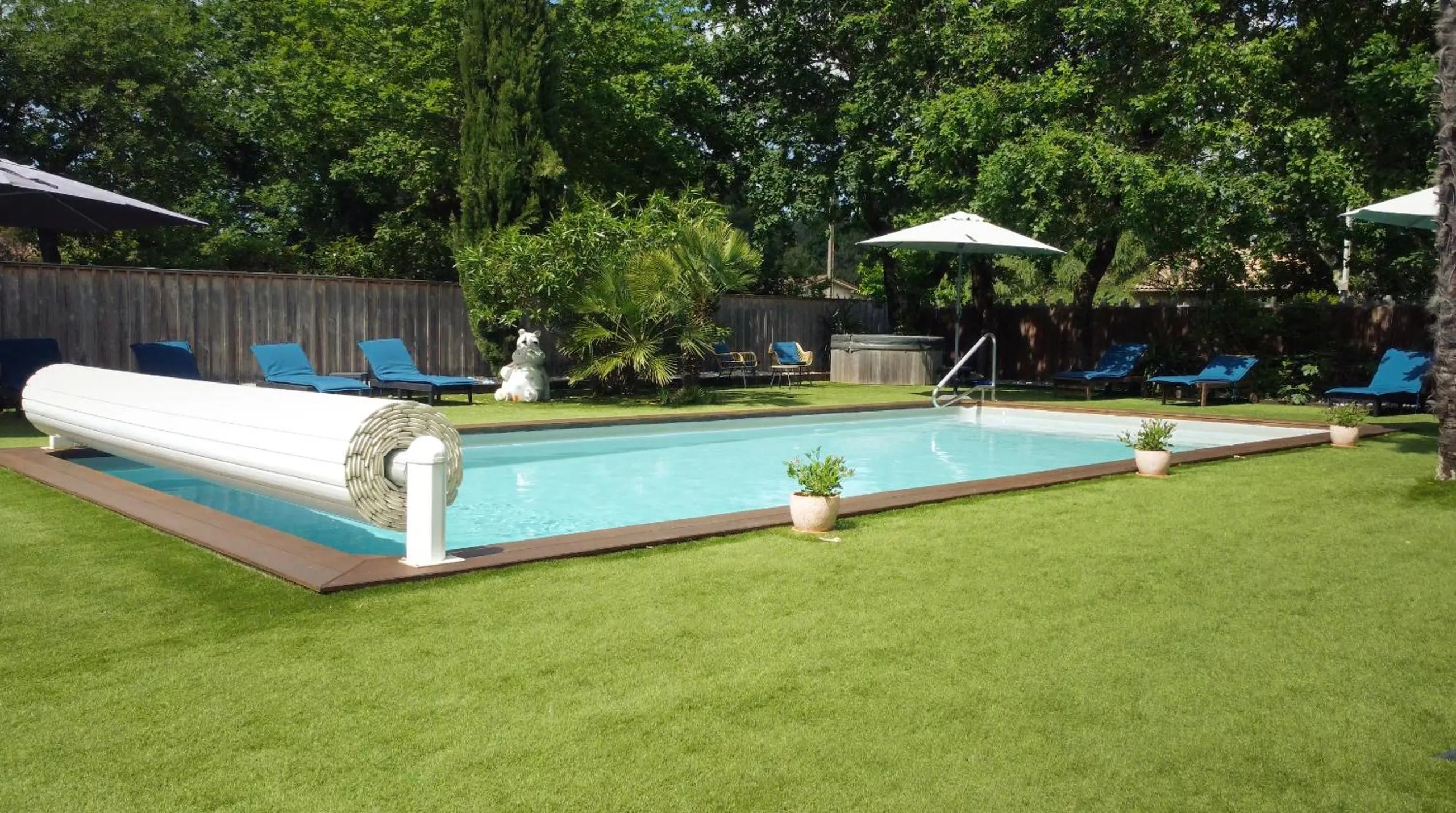 Pool view in La Villa Herbert Maison d'hôtes à Andernos