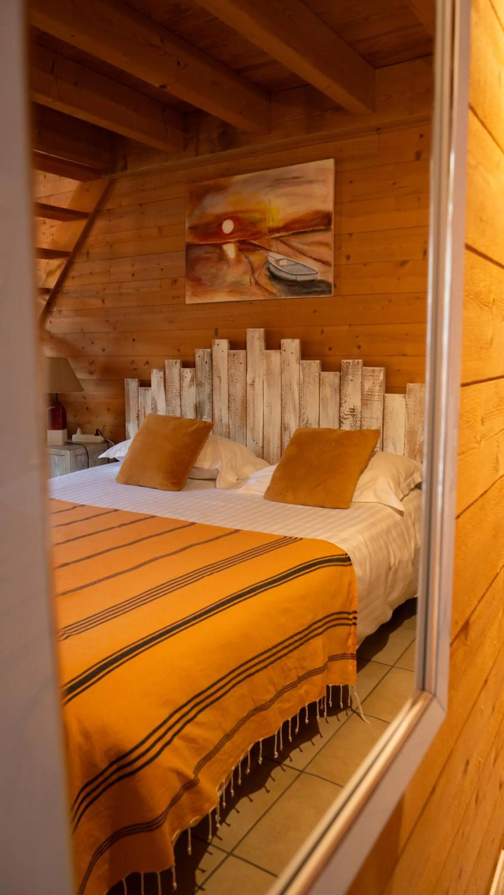 Bed in La Villa Herbert Maison d'hôtes à Andernos