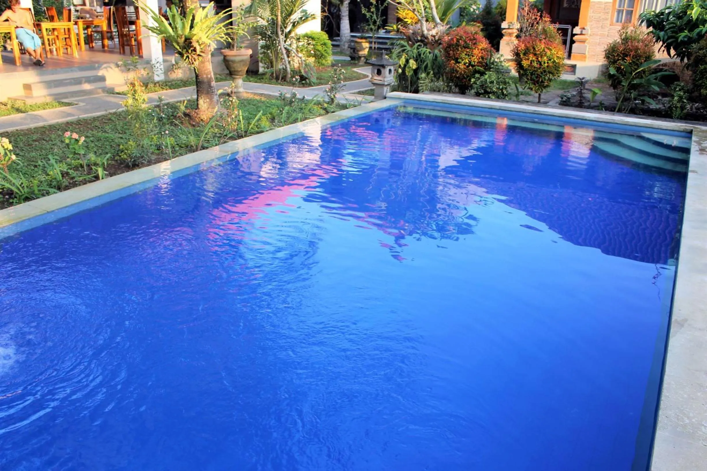 Swimming pool in Swan Inn