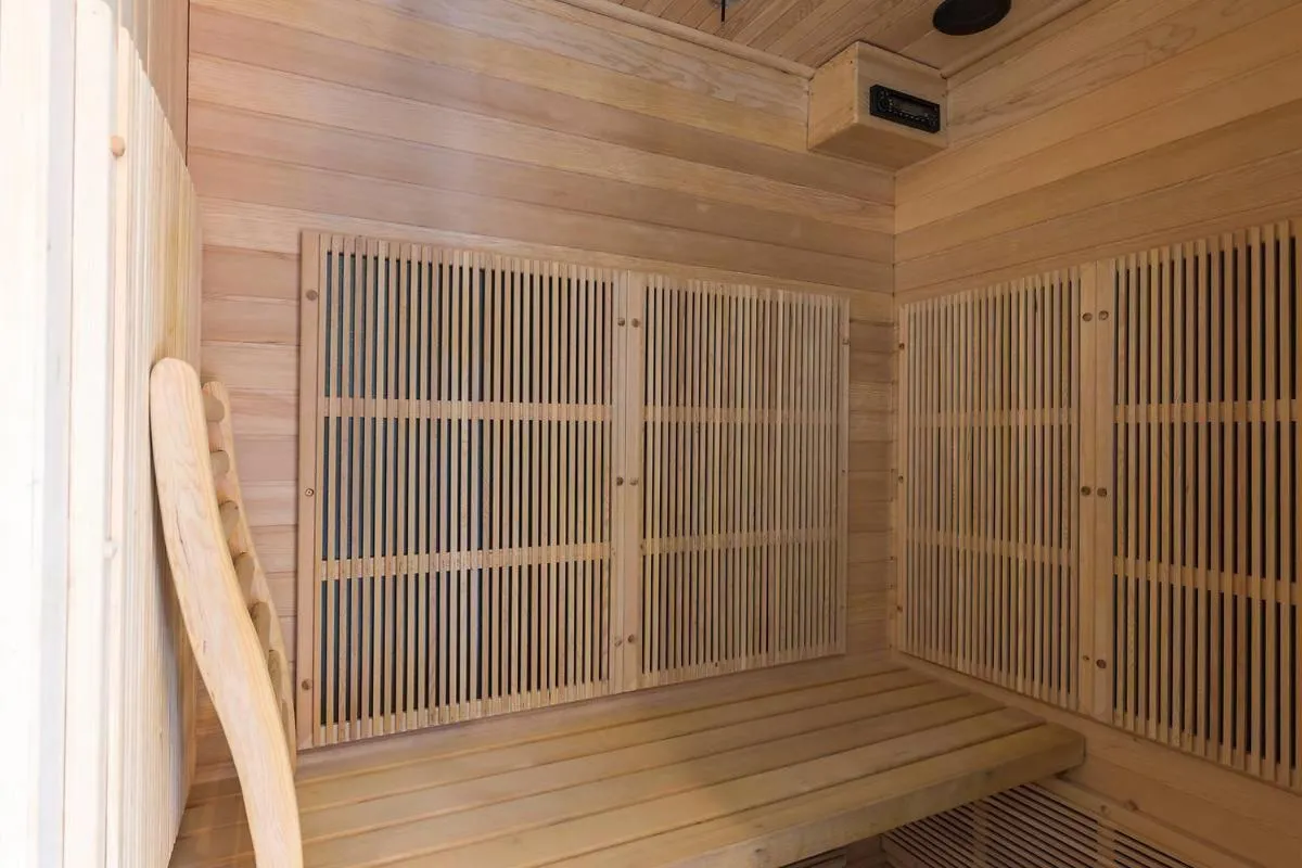 Property logo or sign in la maison dans les bois