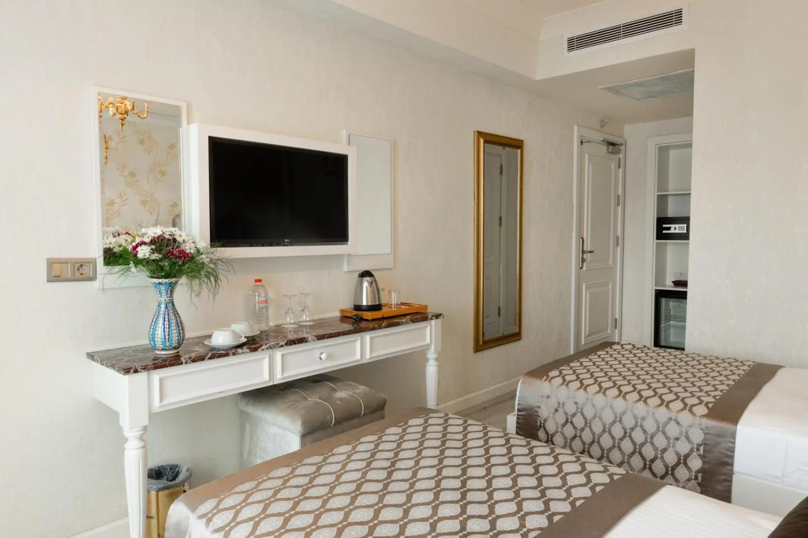 Bed in Hotel The Pera Hill