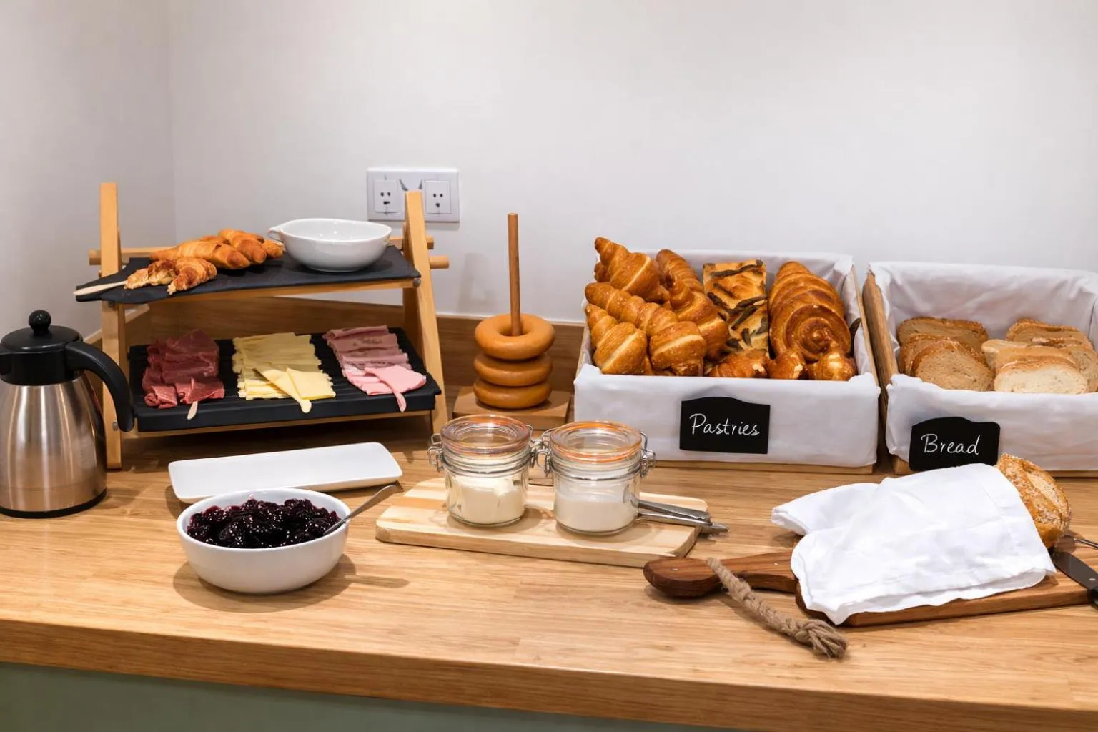 Breakfast in Vanbrugh House Hotel