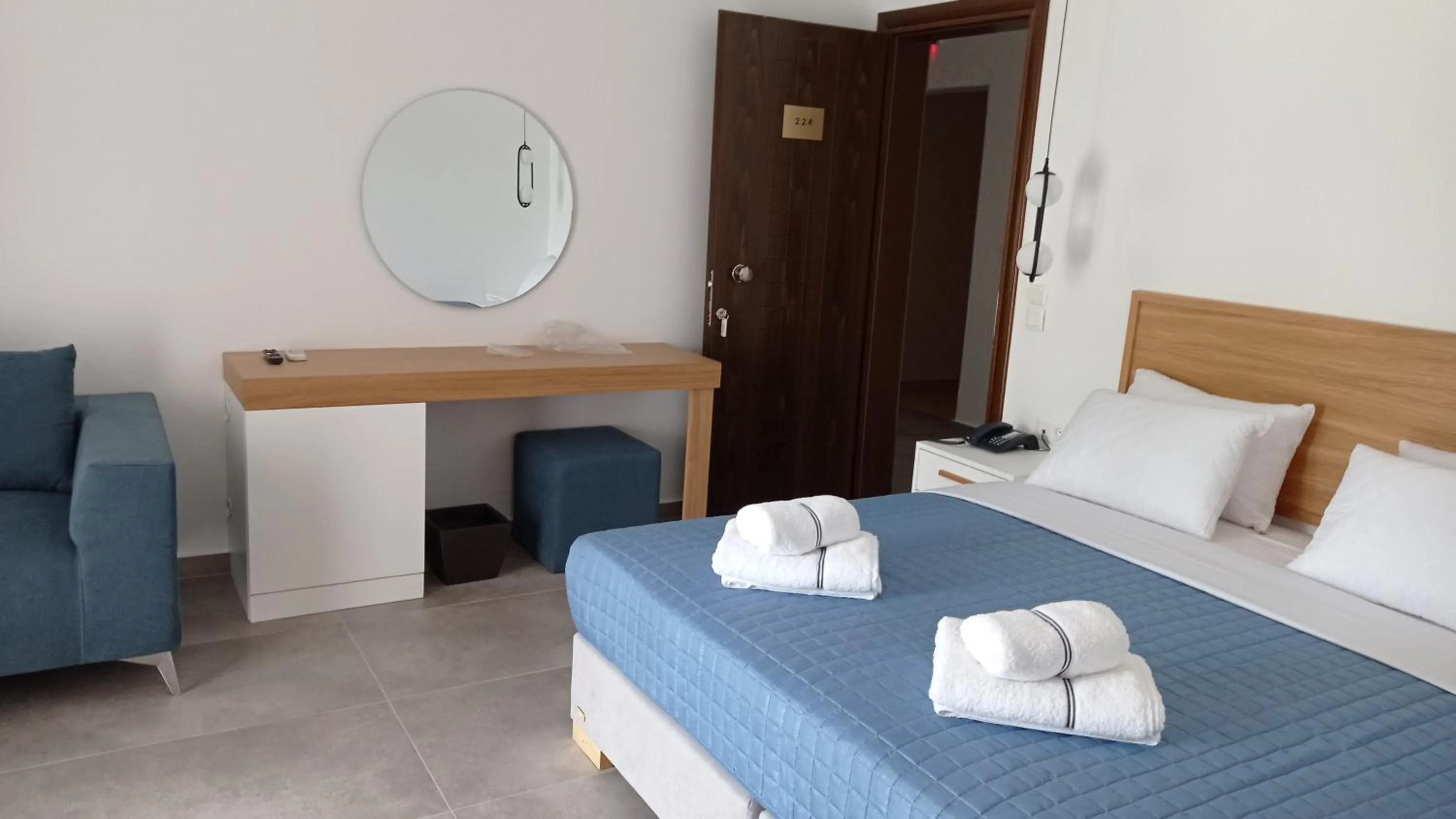 Photo of the whole room, Bed in Hotel Aethria