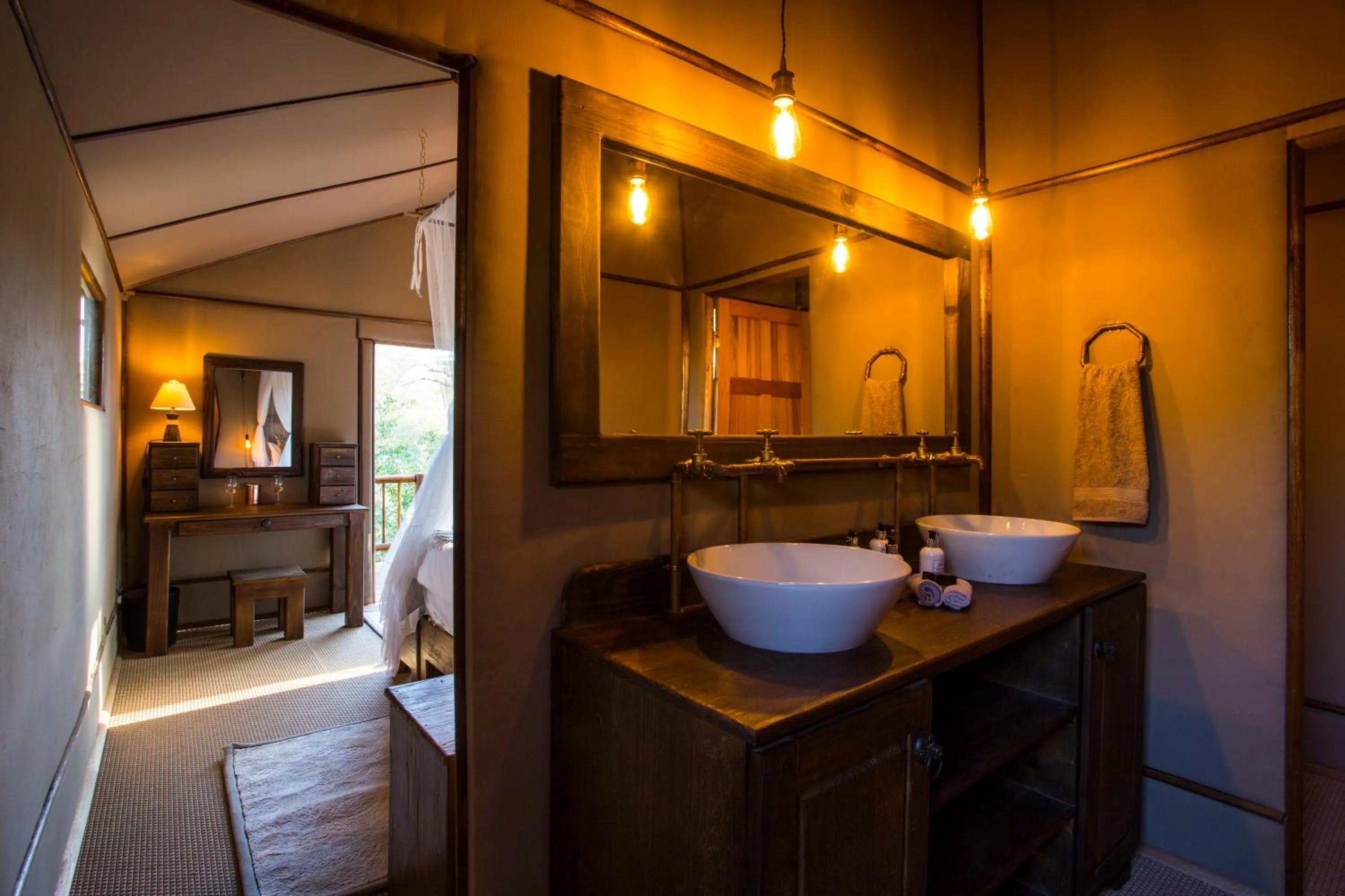 Bathroom in Vuyani River Lodge