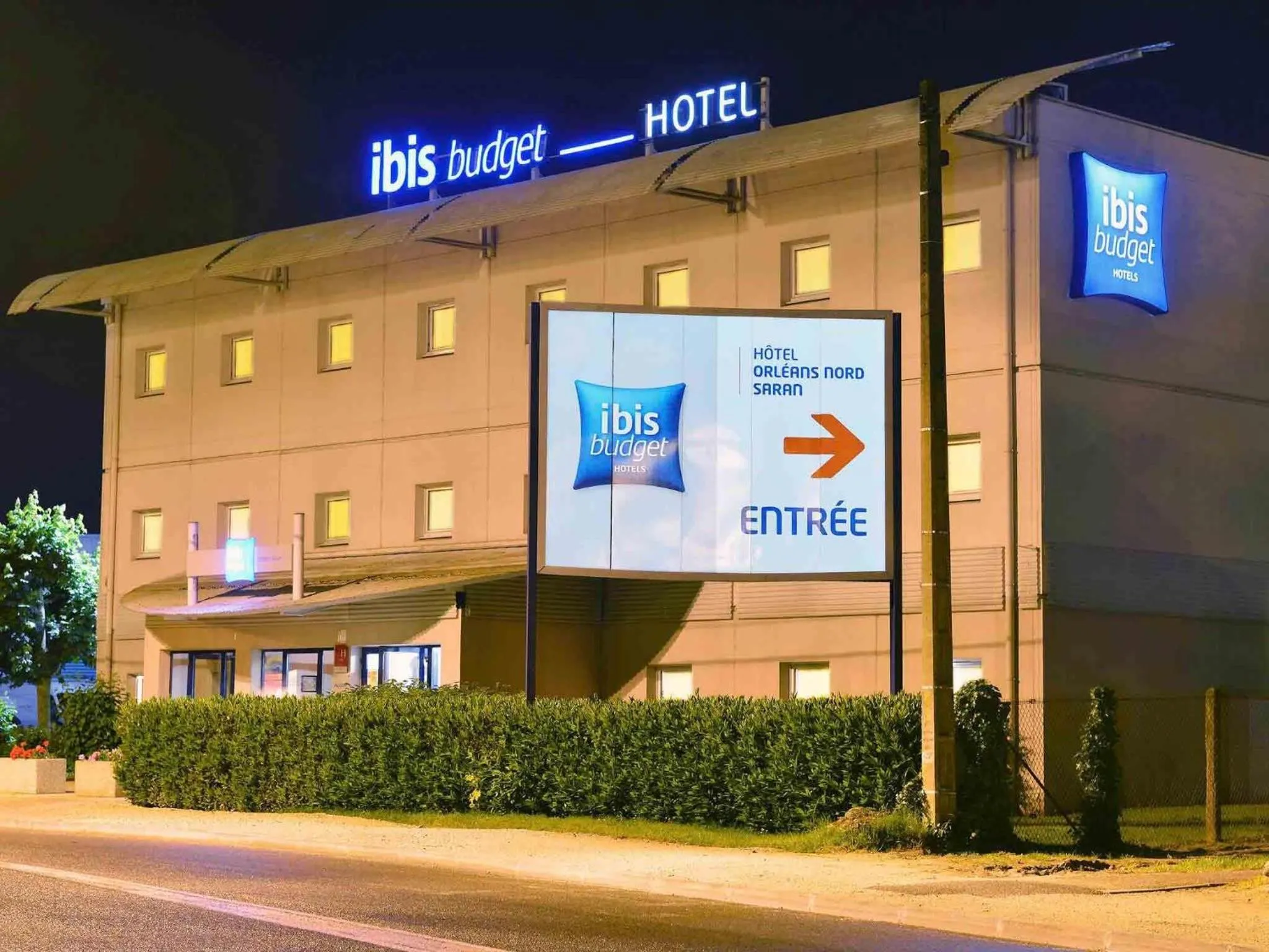 Property building in Ibis Budget Orléans Nord Saran