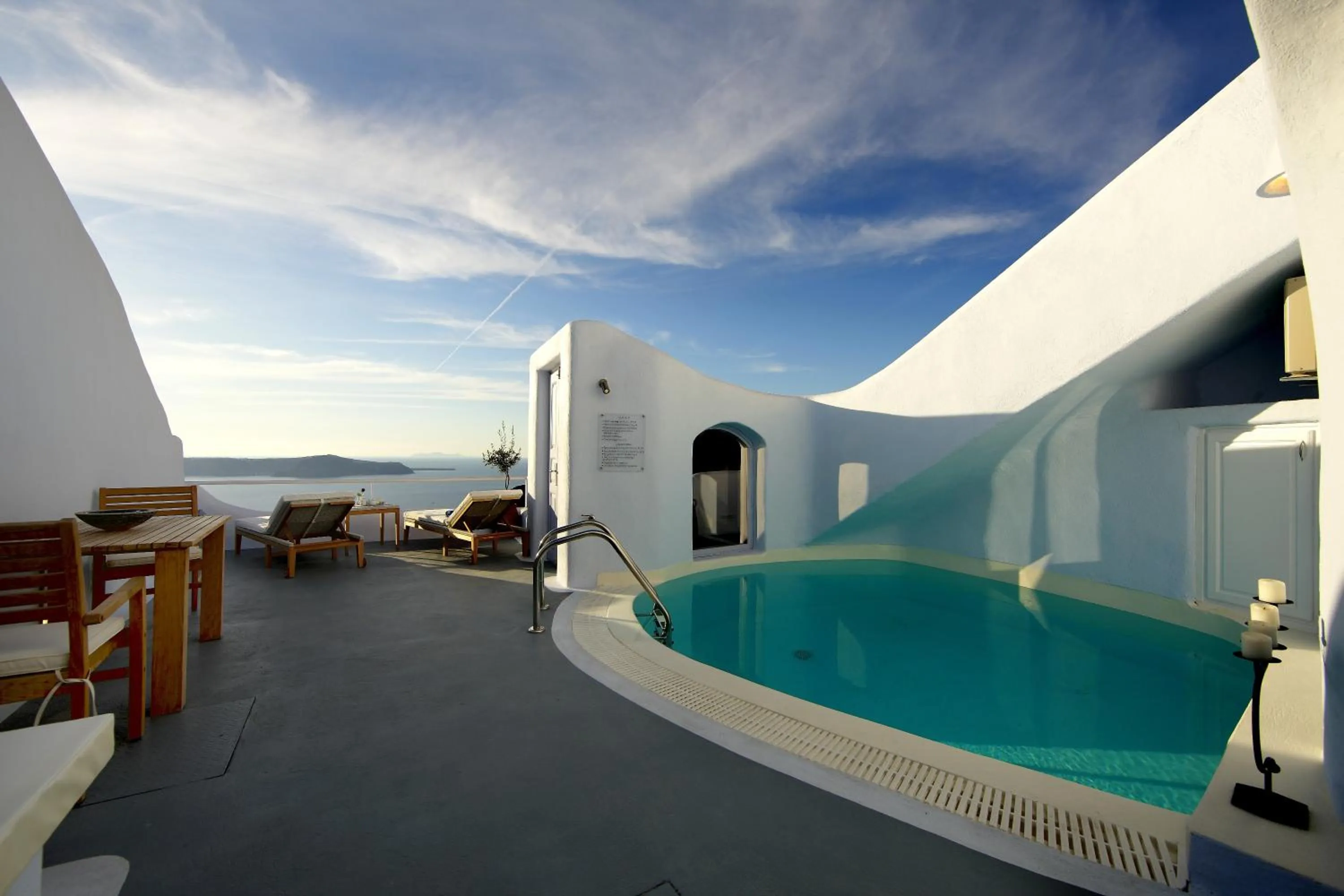 Facade/entrance in Ikastikies Suites