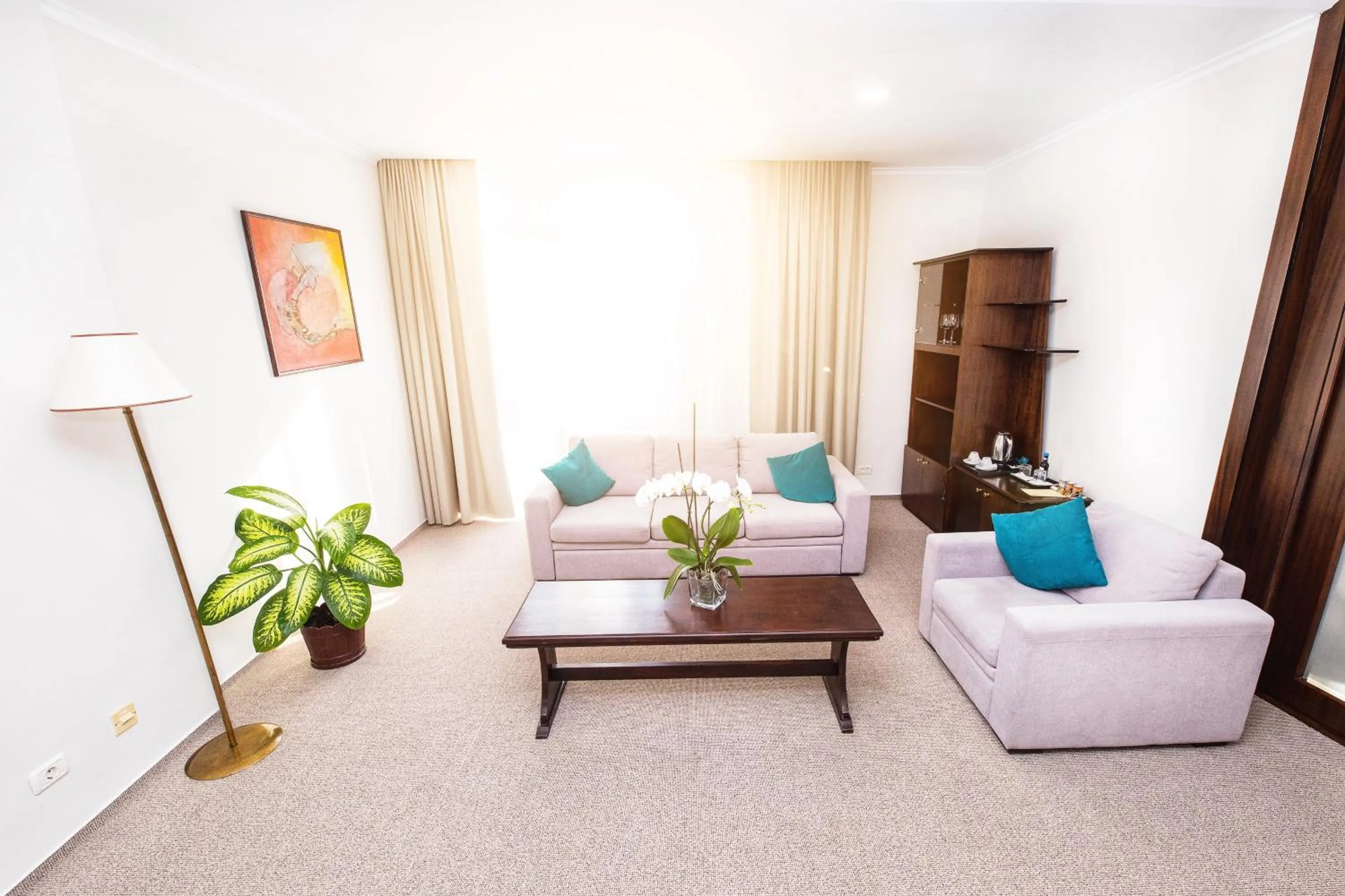 Living room in International Bucharest City Centre Hotel