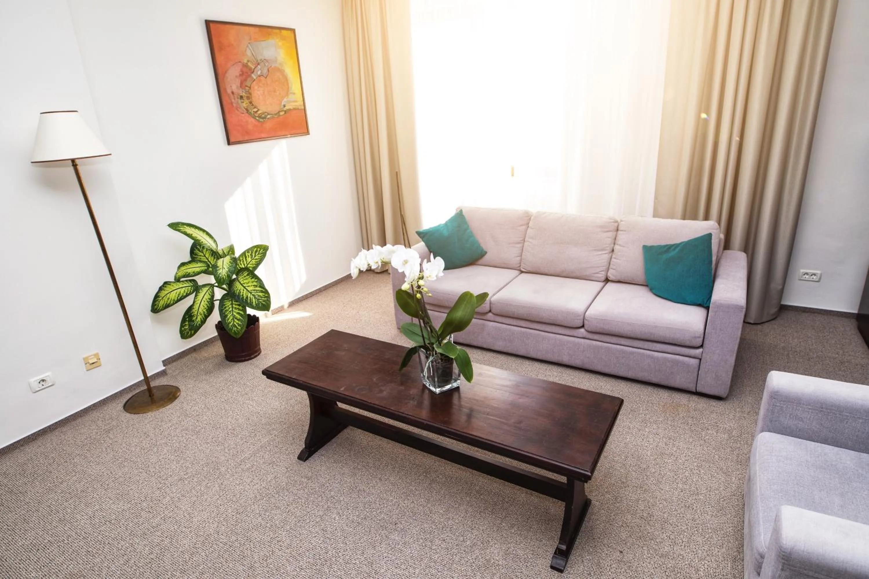 Living room in International Bucharest City Centre Hotel