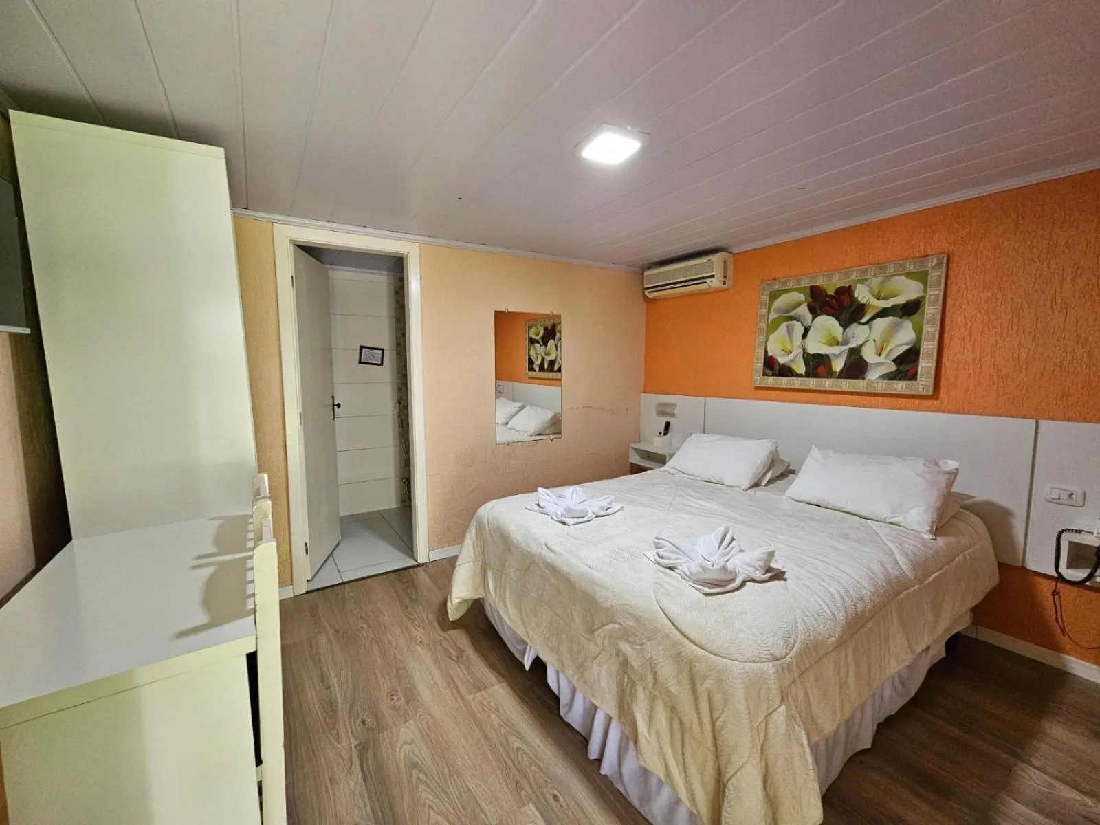 View (from property/room), Bed in Hotel Pousada Cabana da Mata