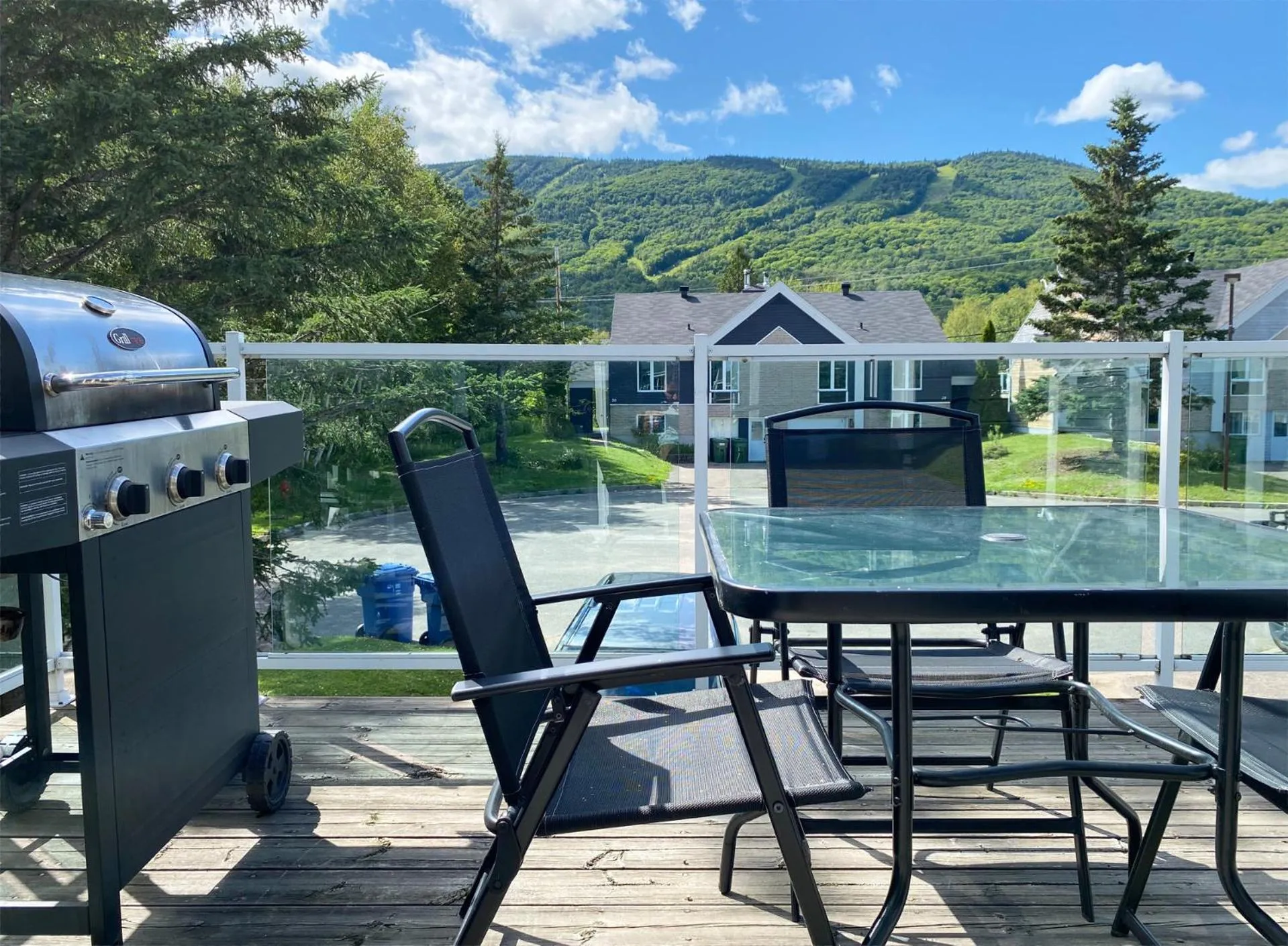 Patio in Chalets Montmorency Mont-Sainte-Anne
